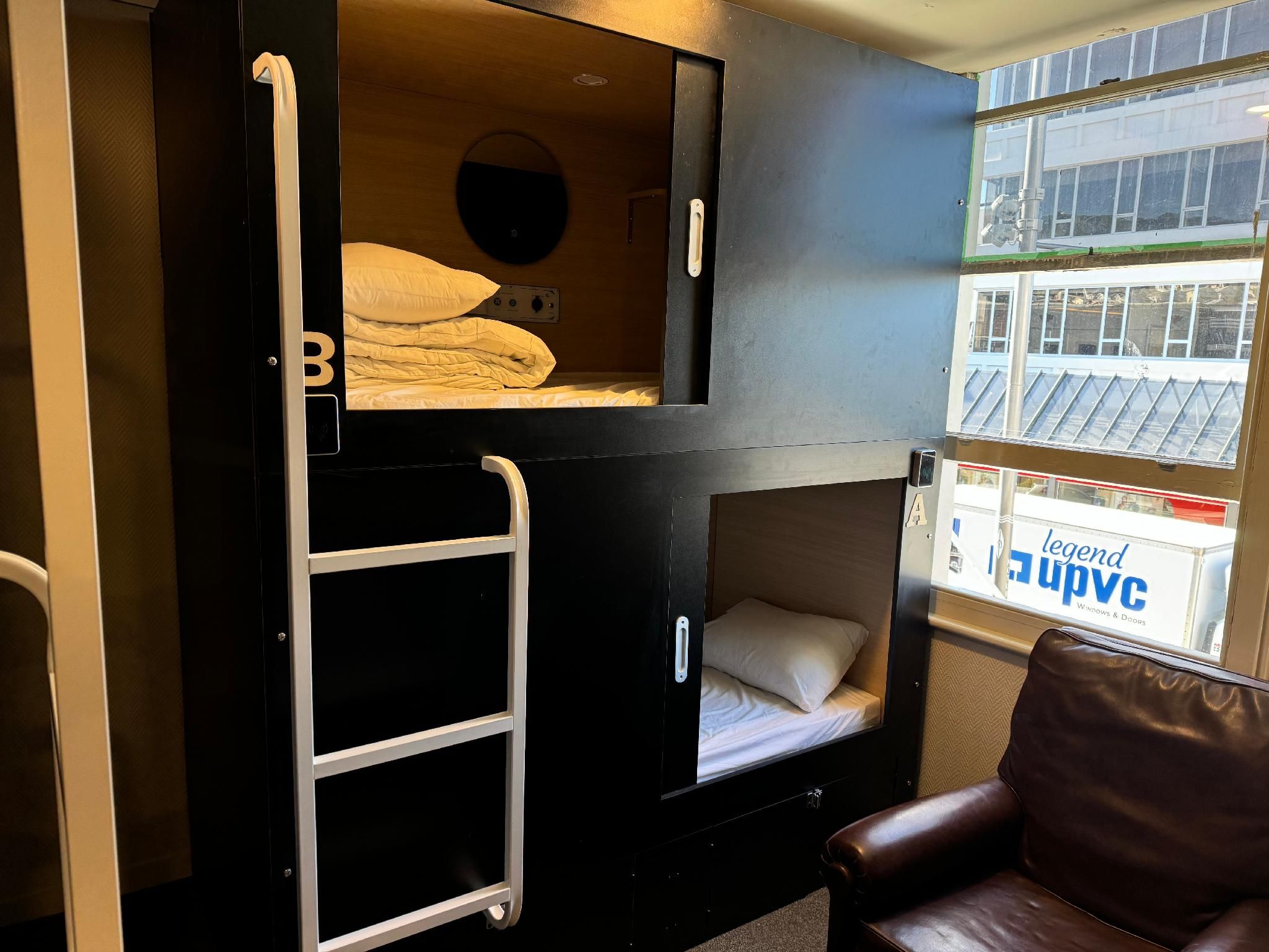 UpTown Backpackers Pod Room 3