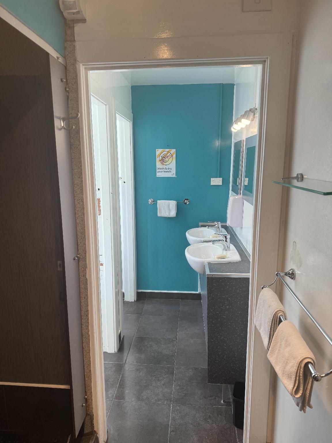 Single Room - Shared Bathroom