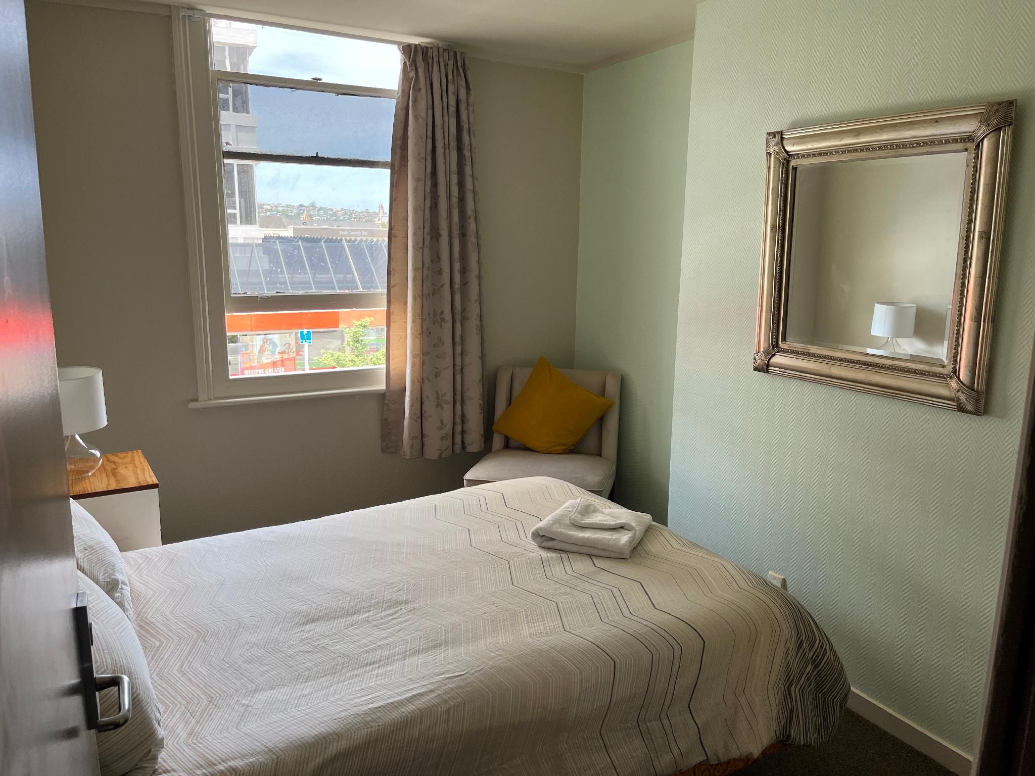 Single Room - Shared Bathroom