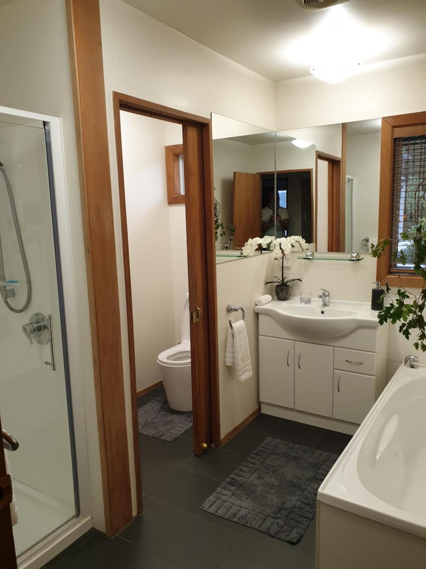 Tui2 Macandrew Bay Queen Room 3