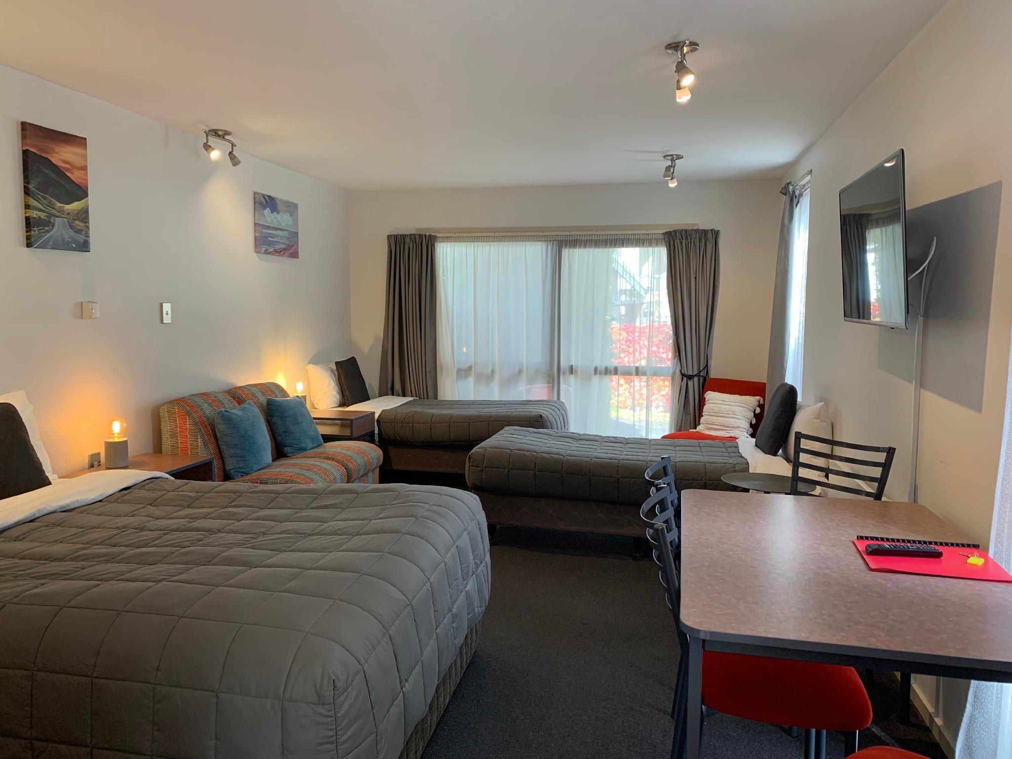 Wakatipu View Apartments Family Room