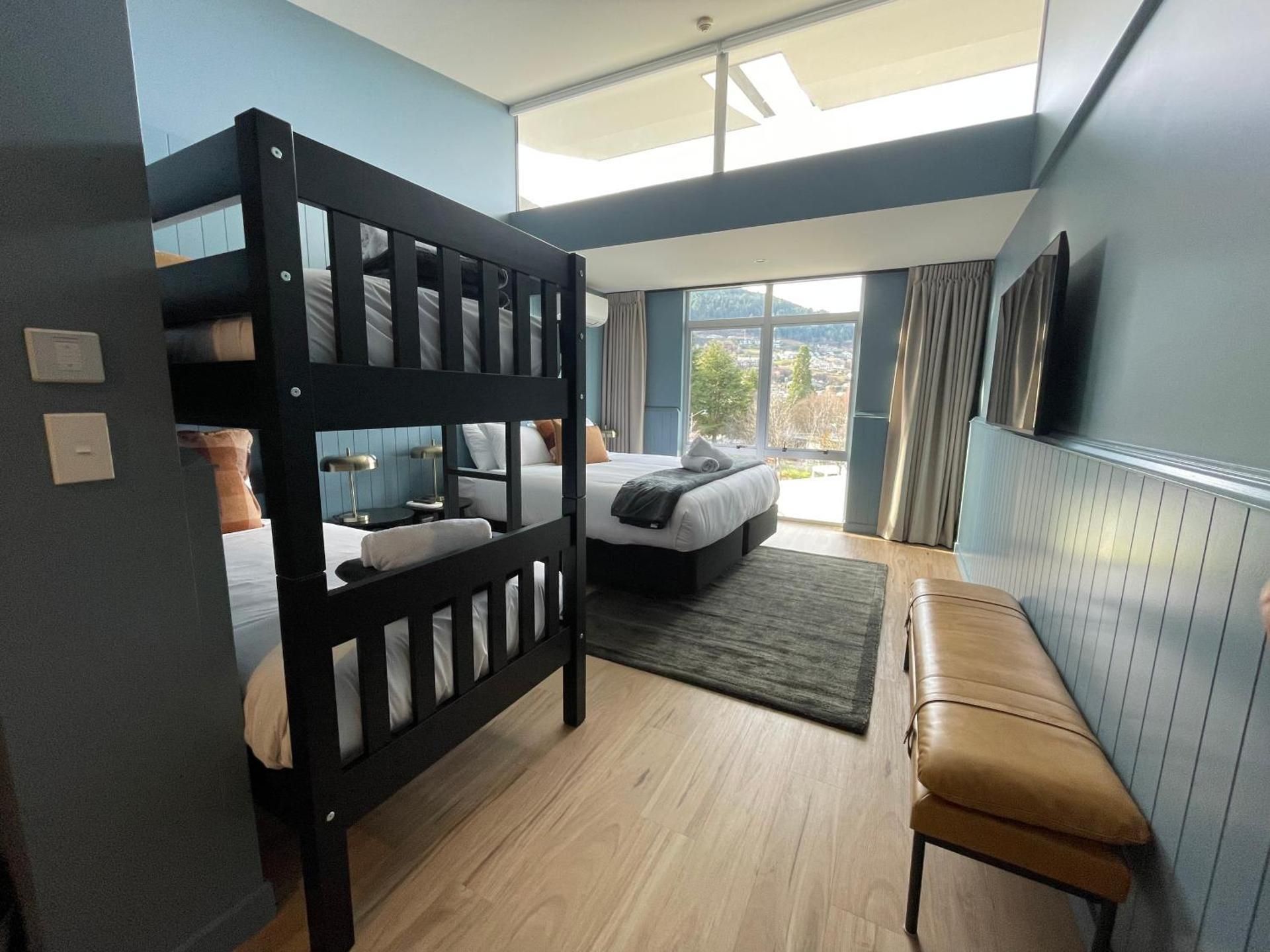 Superior Mountain View Studio - Sleeps 4