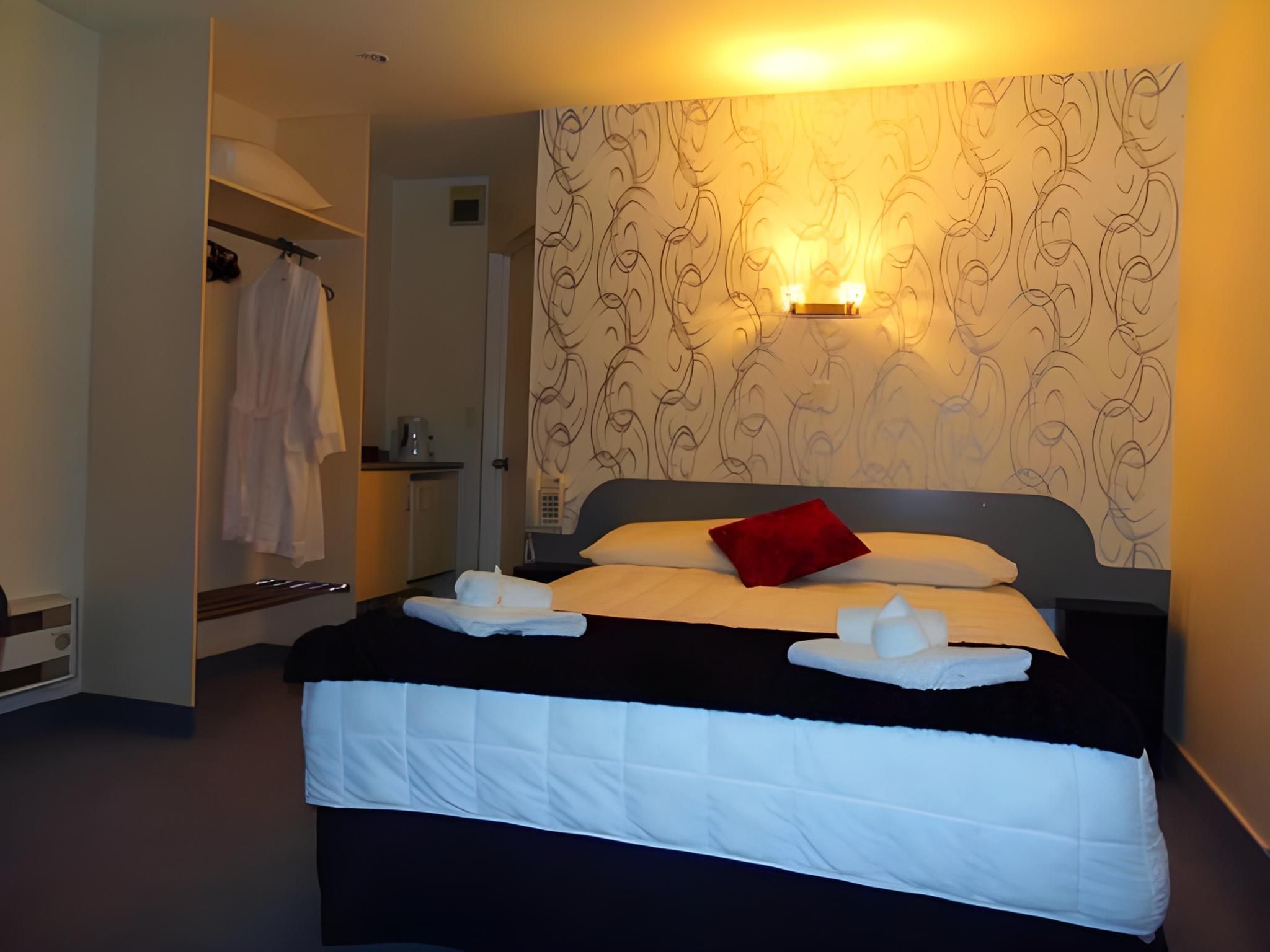 Deluxe Spa Studio