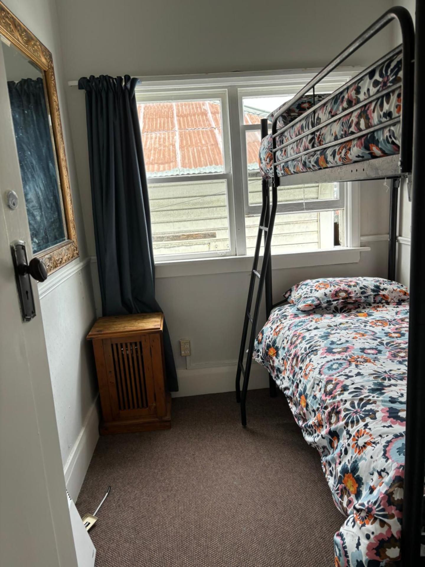 Basic Triple Room with Shared Bathroom