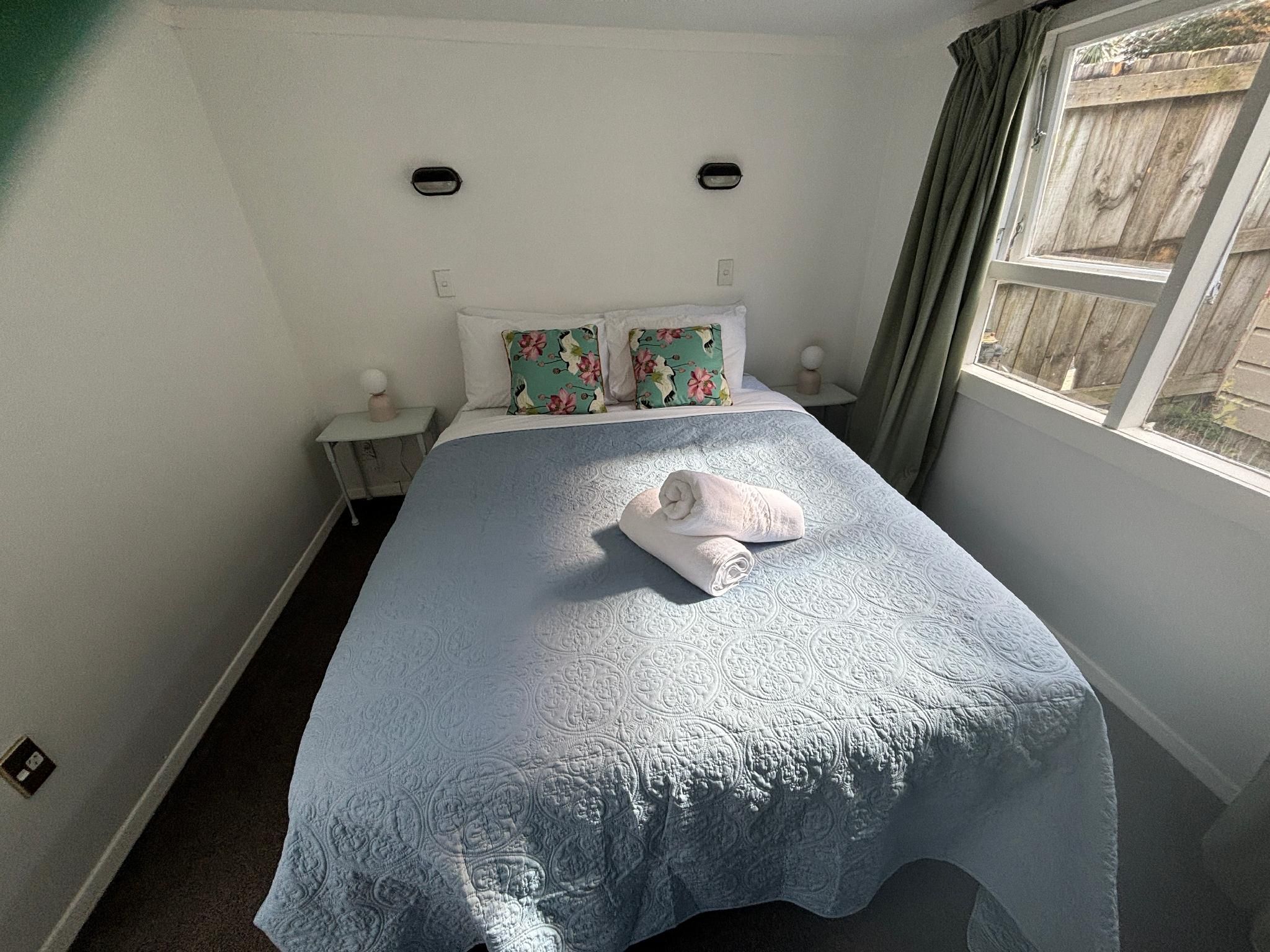 Queen Room - Non-Smoking