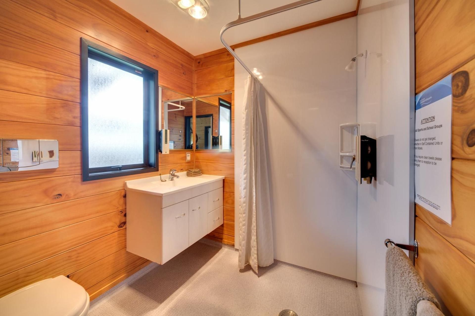 Superior Two-Bedroom with en Suite(6 Adults)