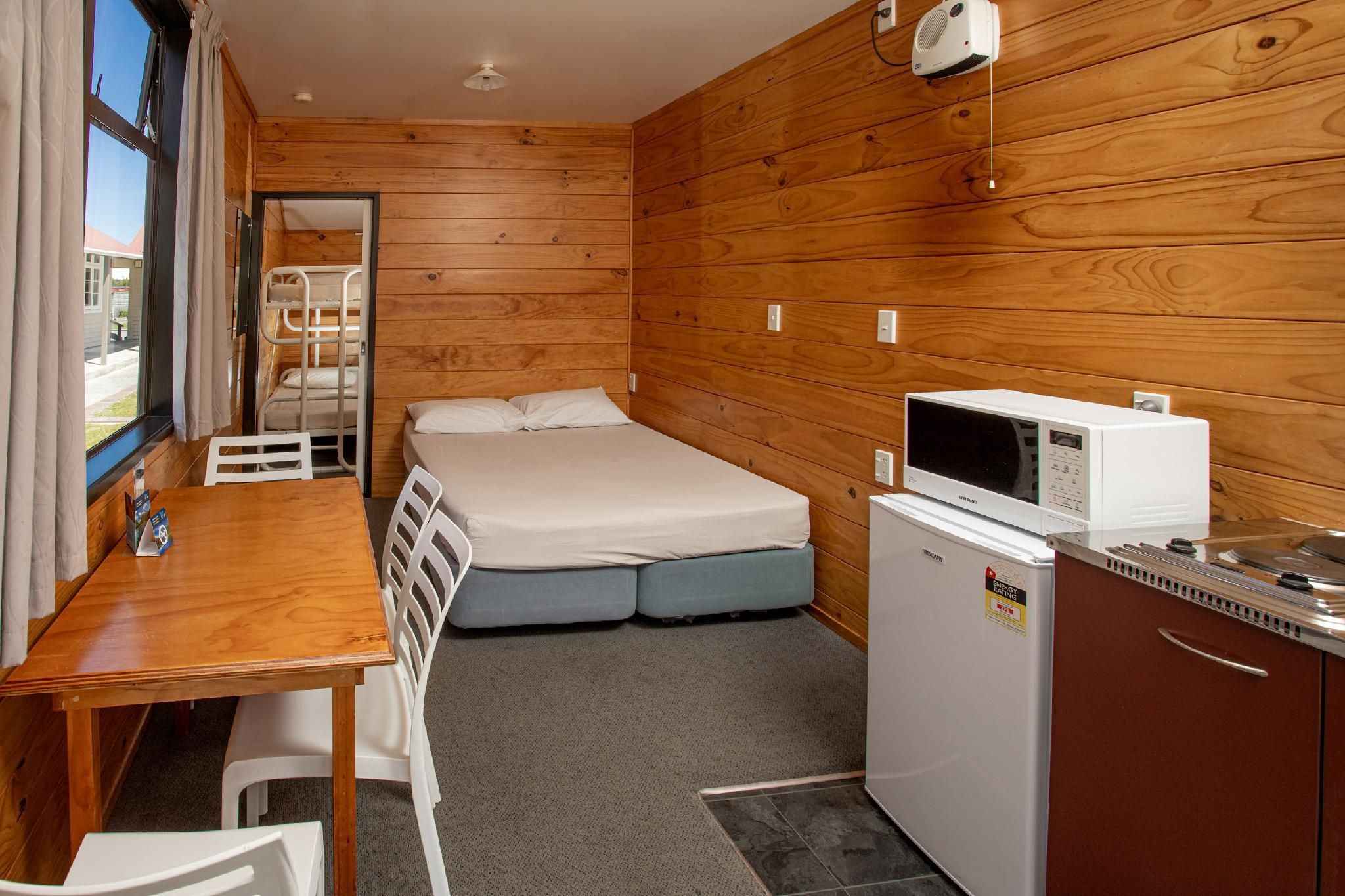 Wellington Top 10 Holiday Park Family Kitchen Cabin for 6 People without Linen