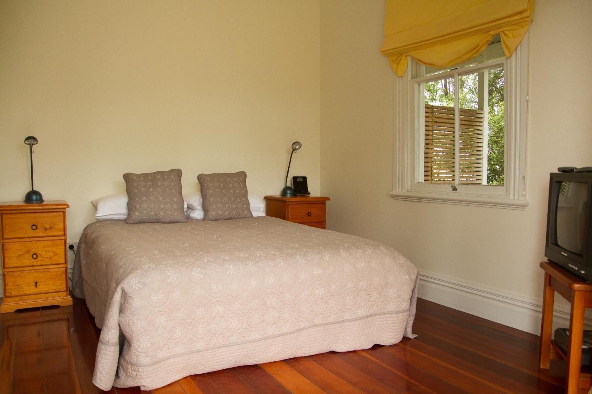 Budget Double Room - Gatehouse Garden Room
