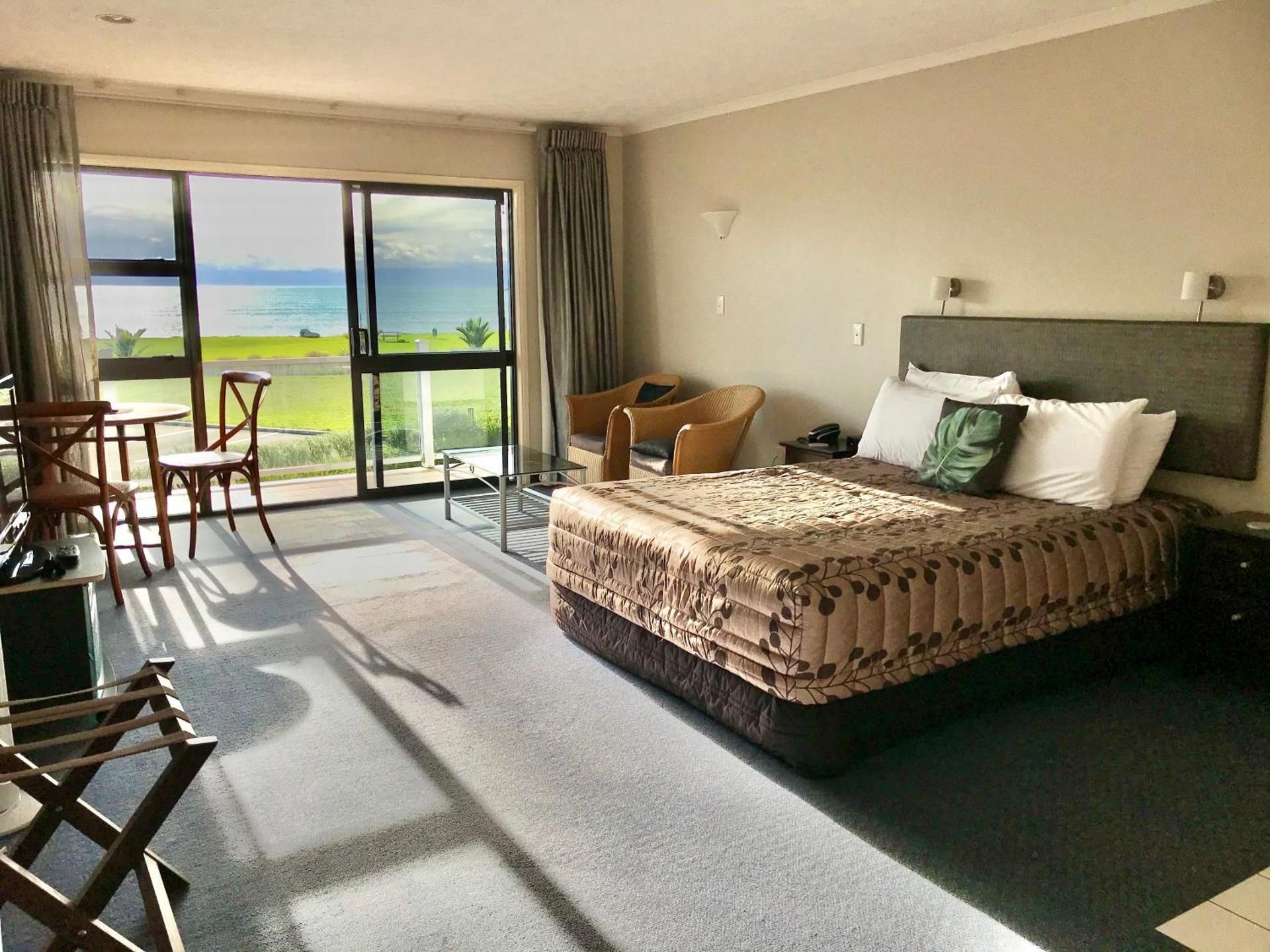 Harbour View Seaside Accommodation Napier Family Suite Sea View