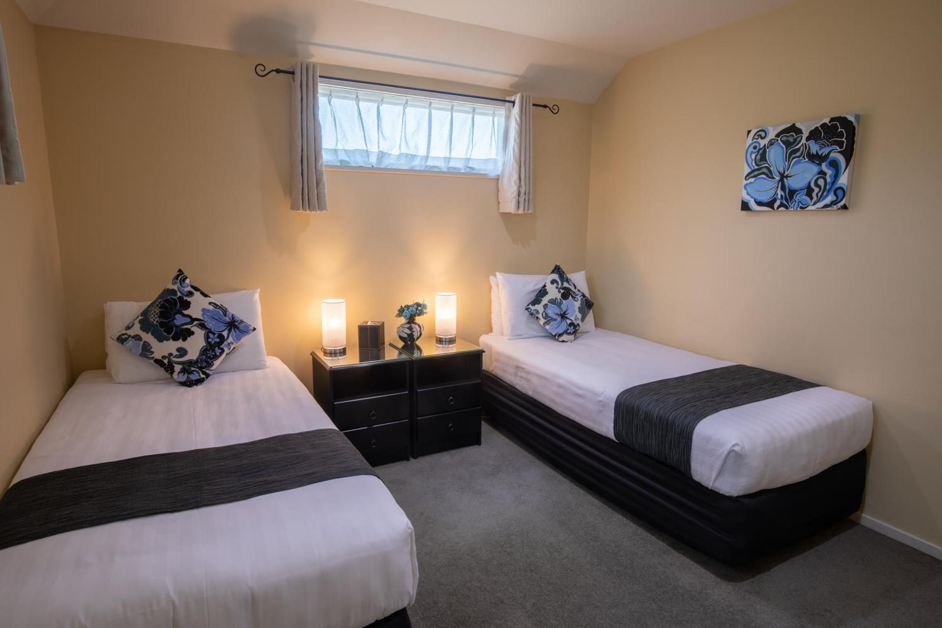 Two-Bedroom Apartment with Spa Bath