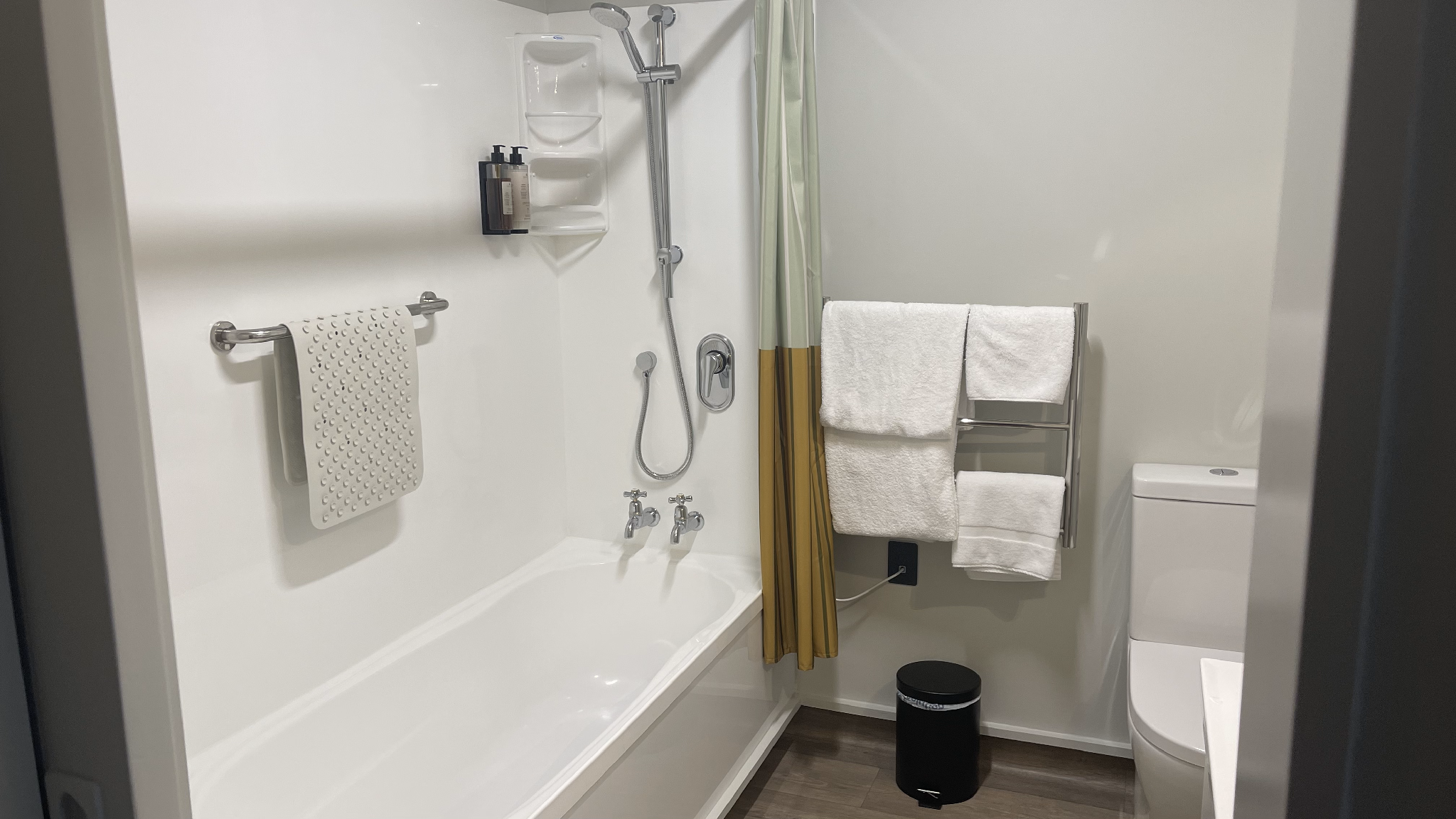 King Studio Suite