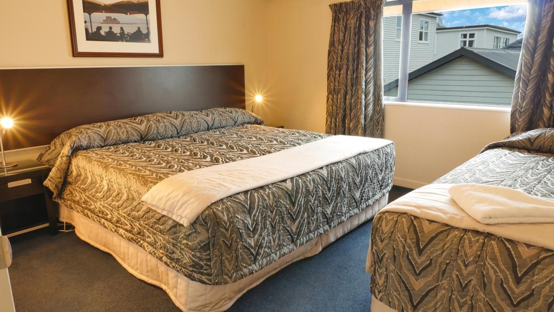 Deluxe Two-Bedroom Apartment