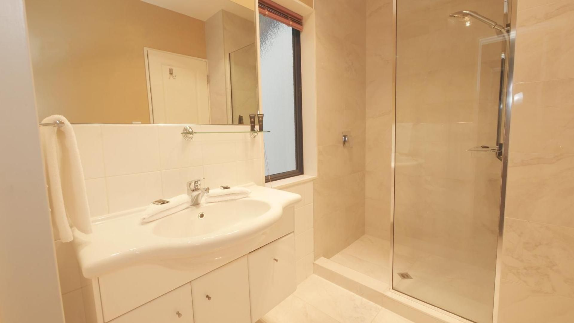 Deluxe Two-Bedroom Apartment