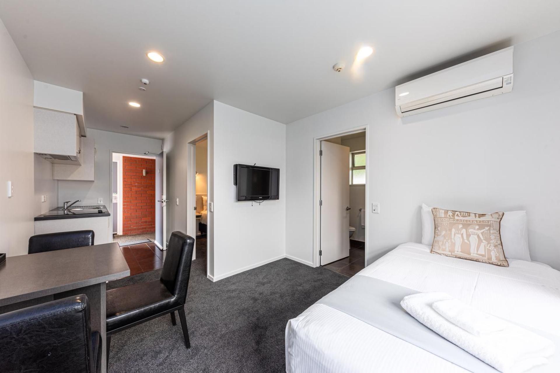 One-Bedroom Apartment with Spa Bath