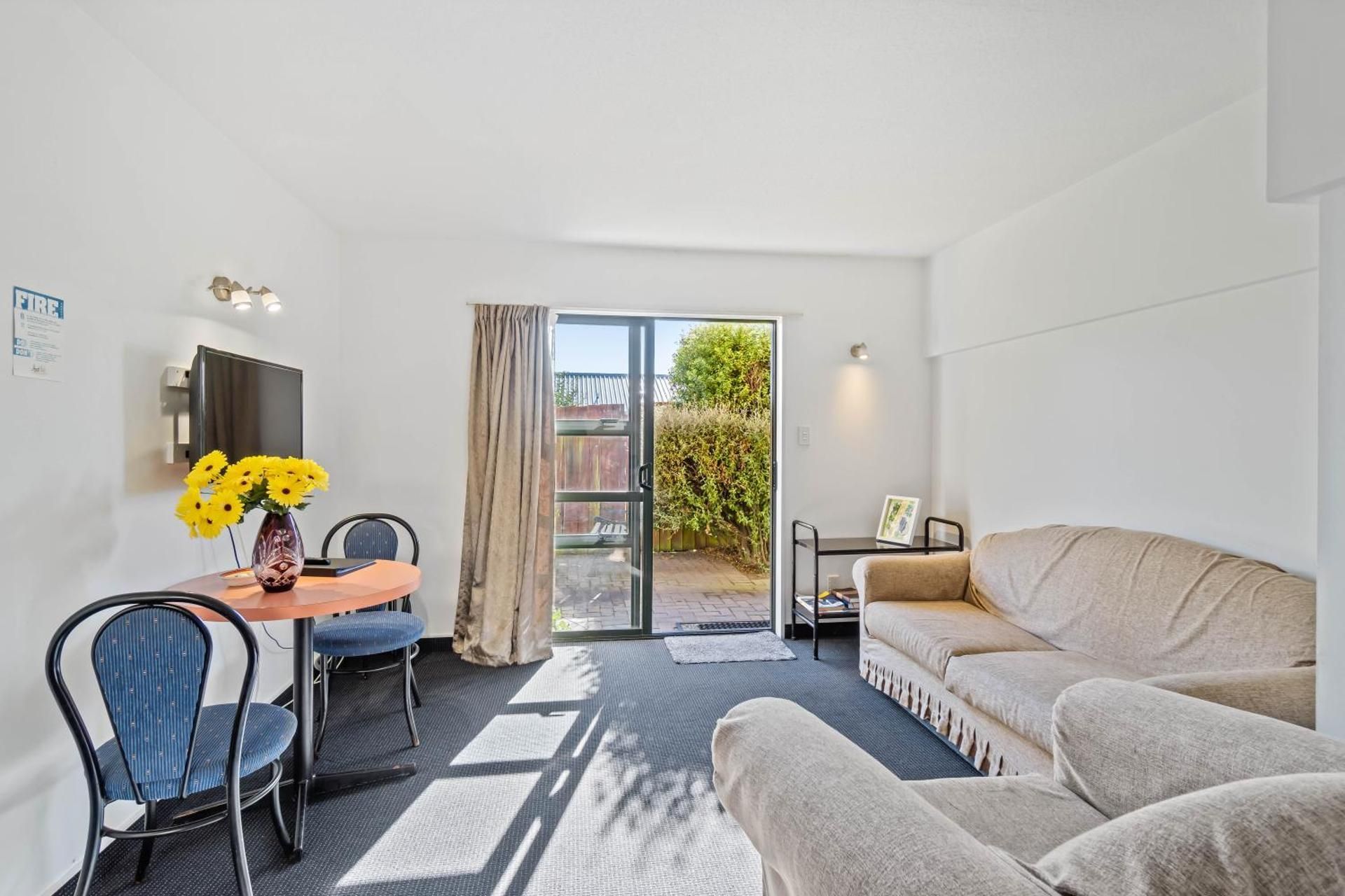 Ground Floor 2-Bedroom Apartment