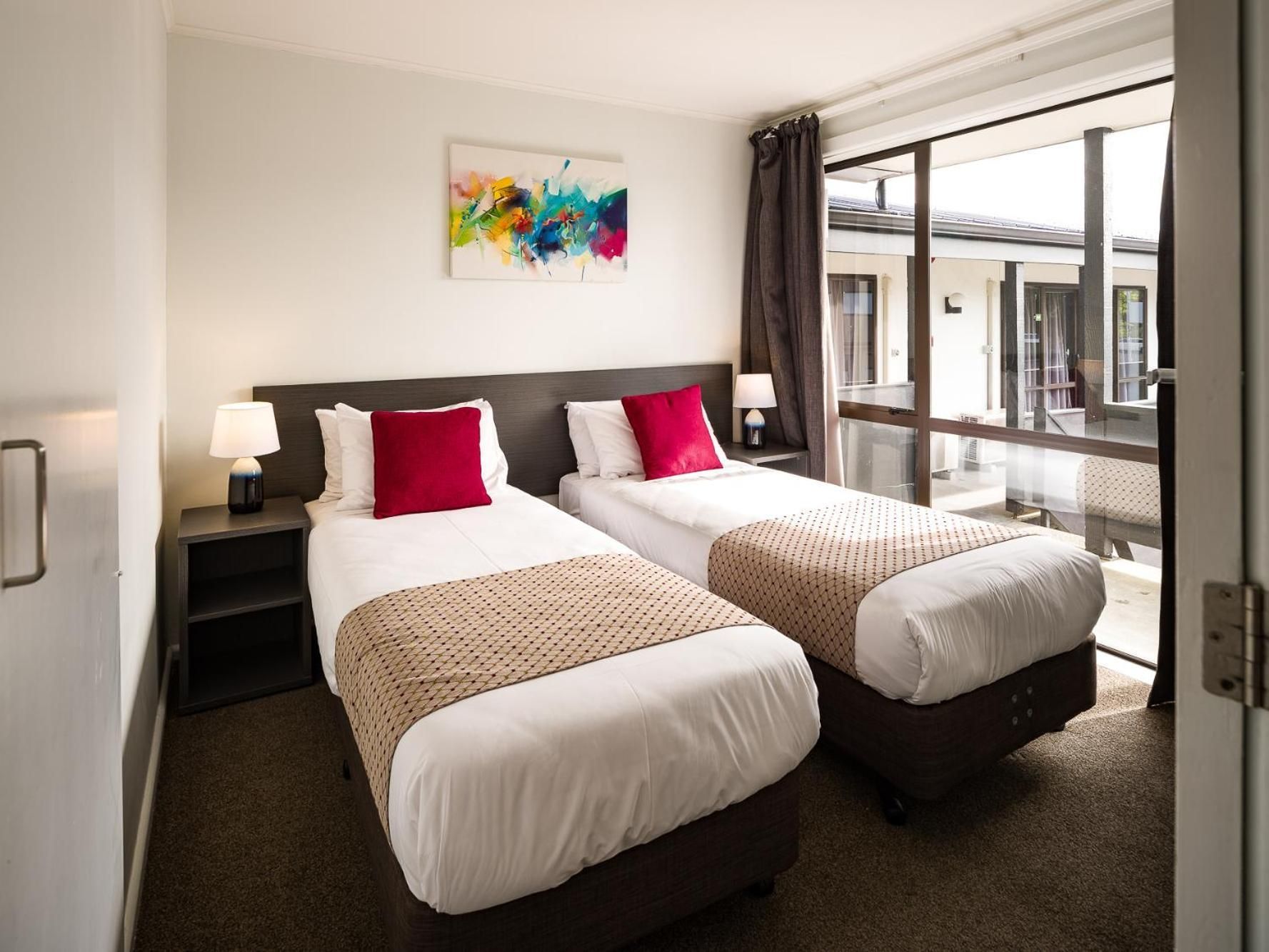 Deluxe Family Suite