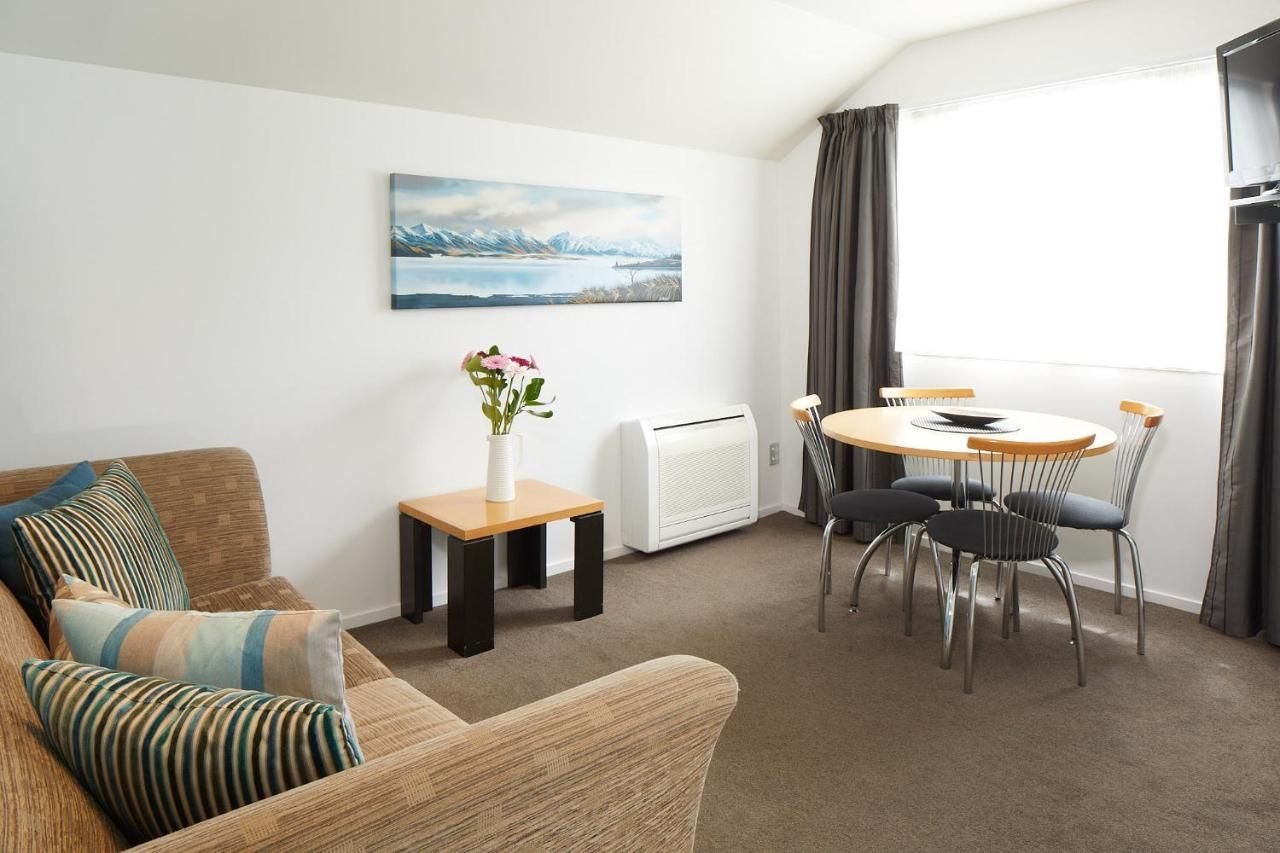 1-Bedroom Suite