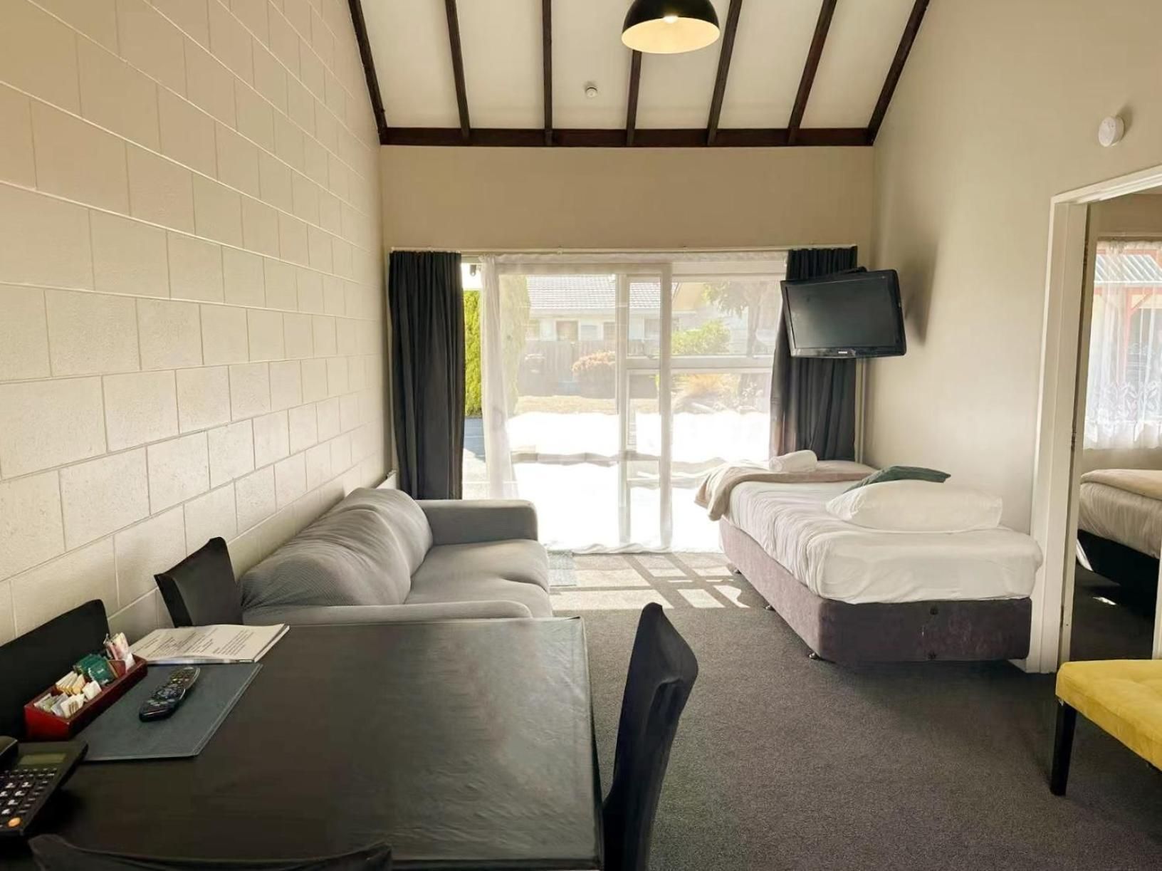 Junior Suite with Garden View