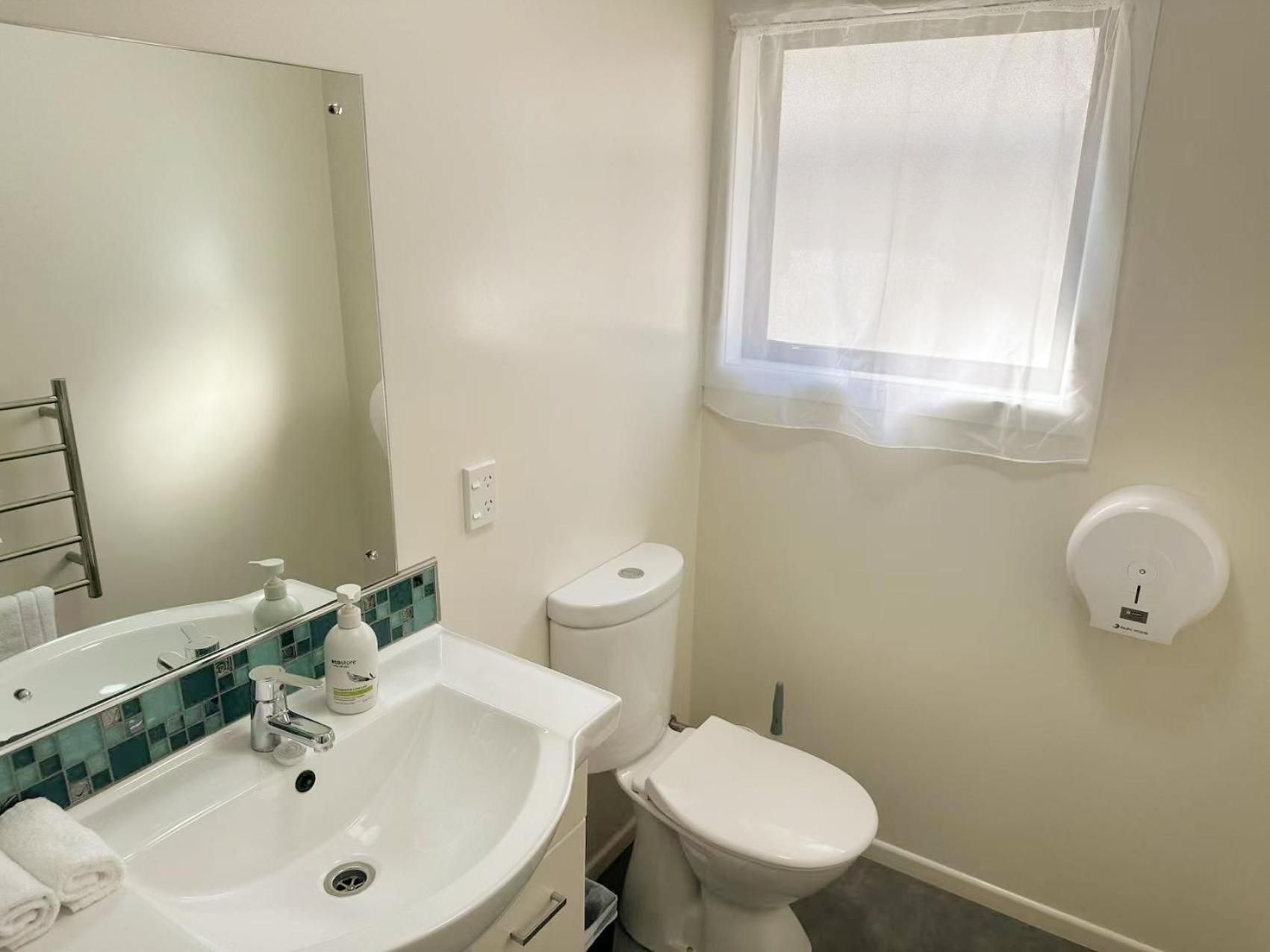 Superior One-Bedroom Apartment - Downstairs