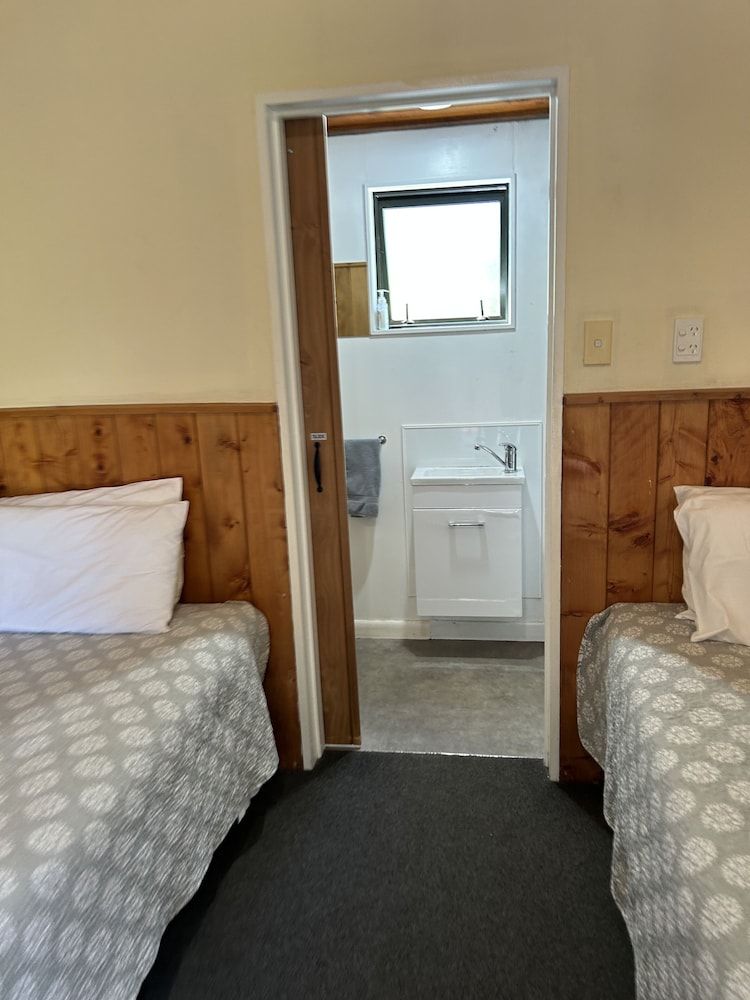 Economy Twin Room