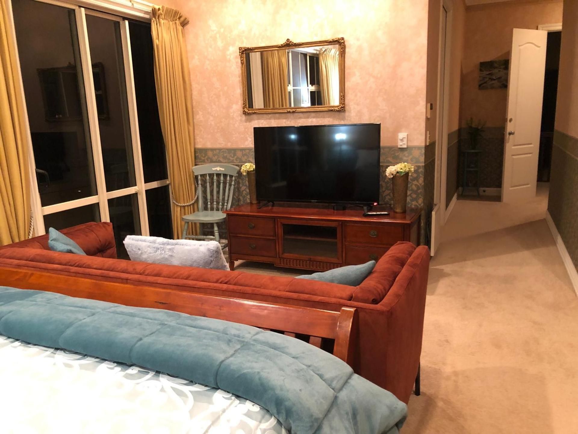 Suite with Mountain View