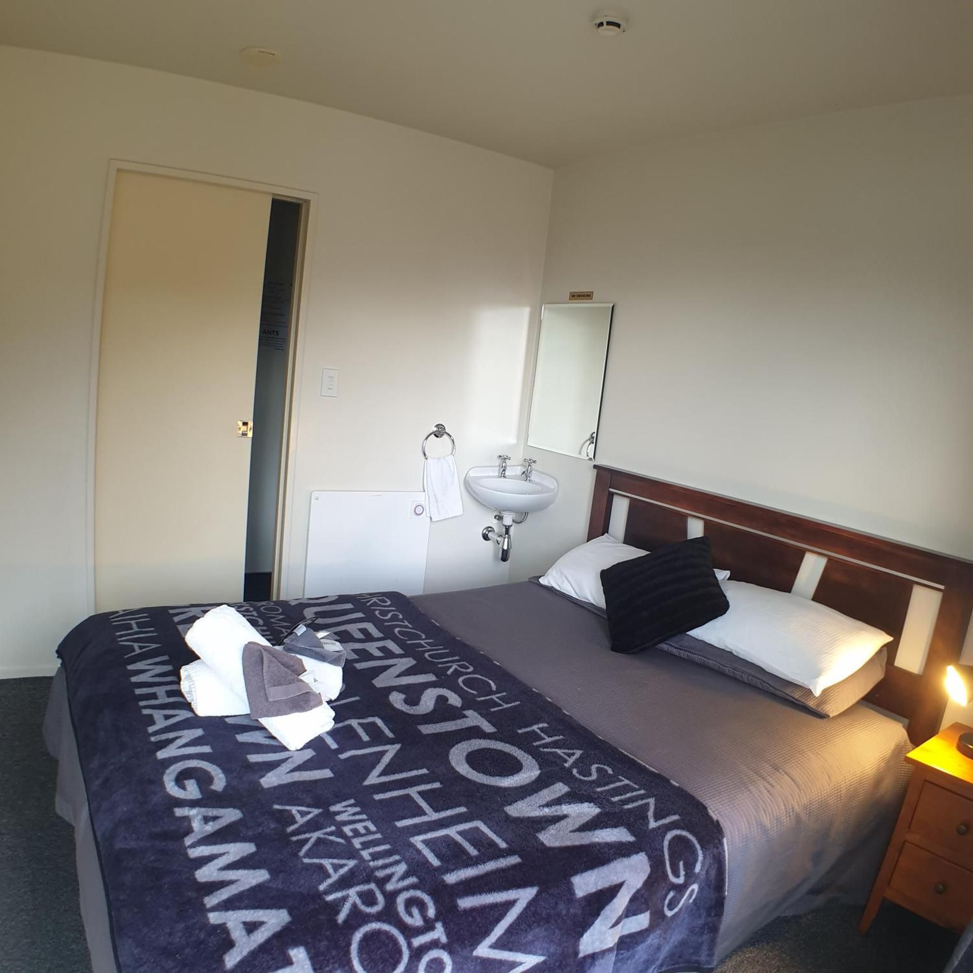 Queen Ensuite