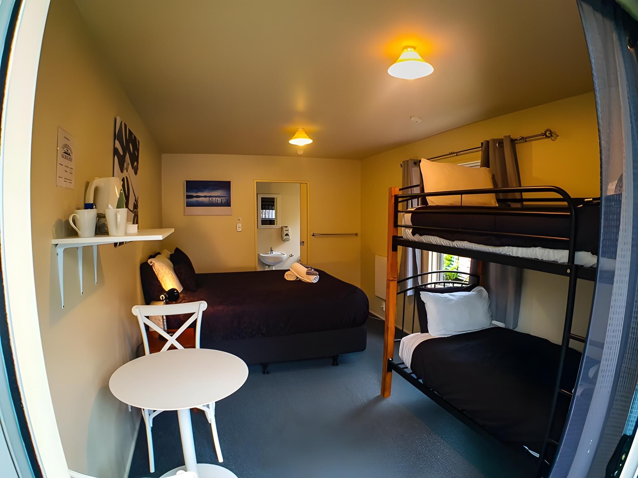 Motel Twin Room