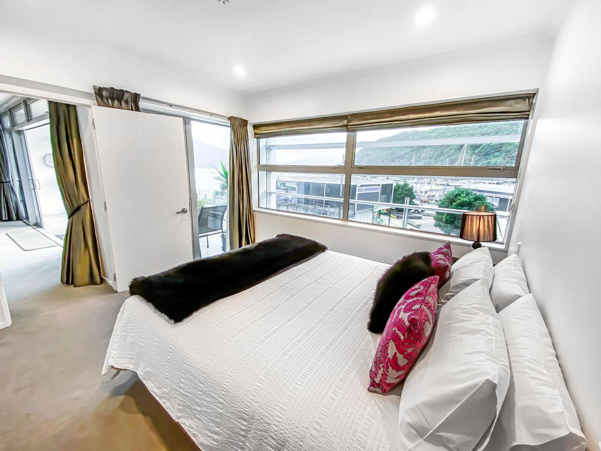 Oxleys 204 - Marina View 1 Bedroom (Sleeps 2)