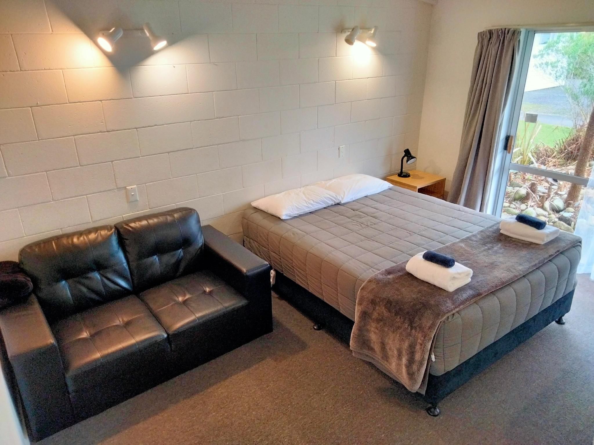 Westport Motels Studio - 3 adults