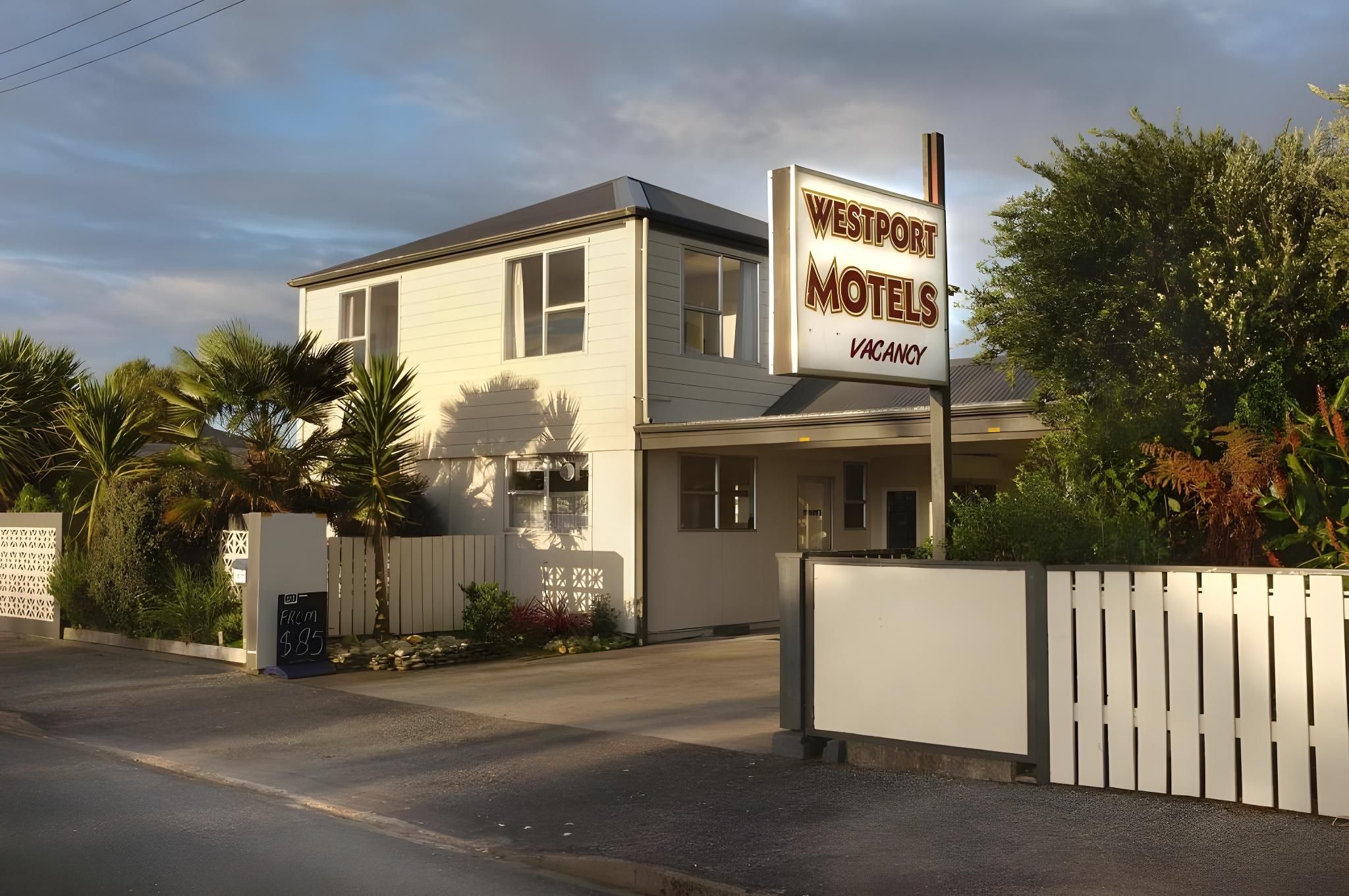 Westport Motels