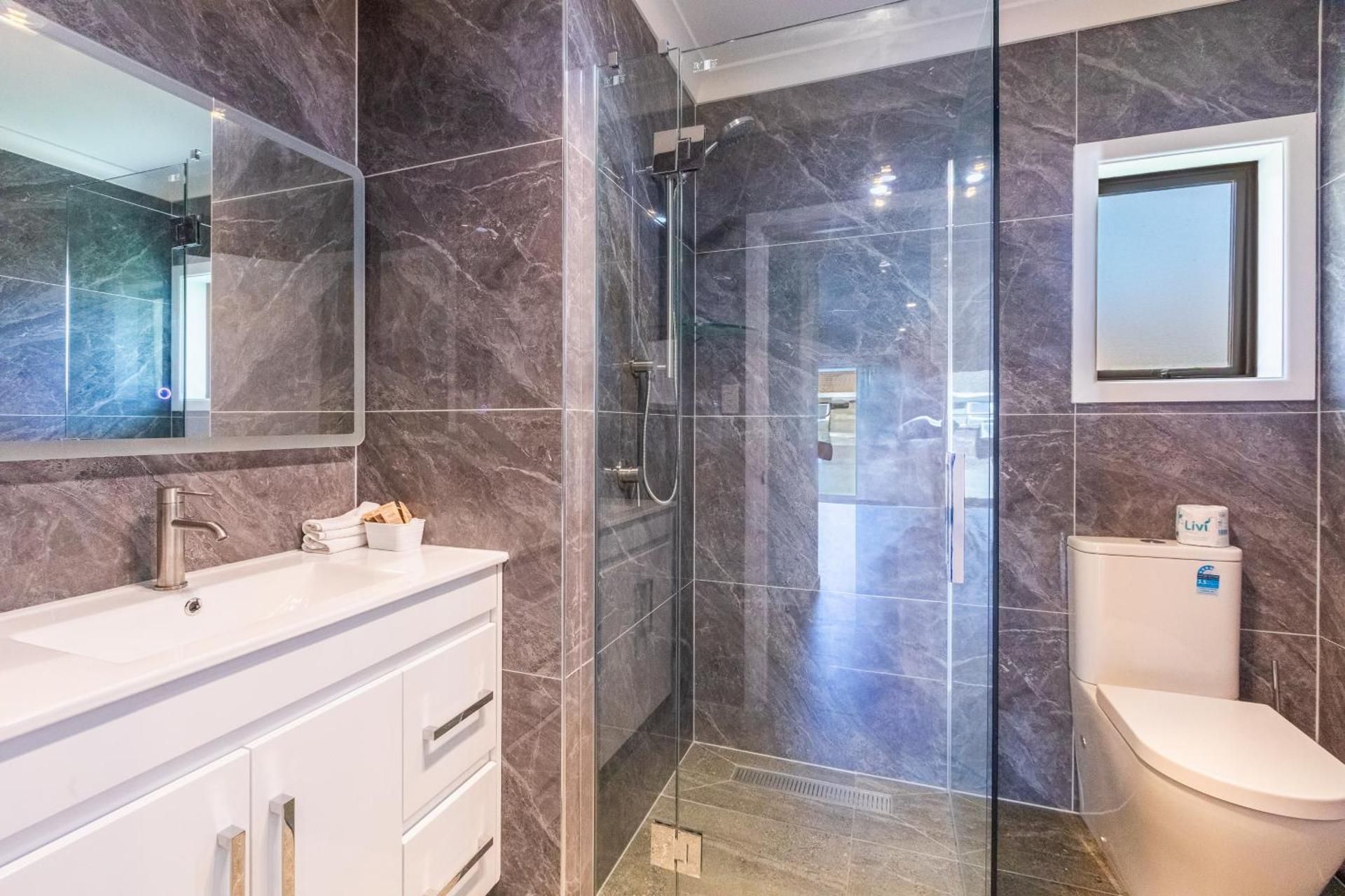 Superior One-Bedroom Apartment