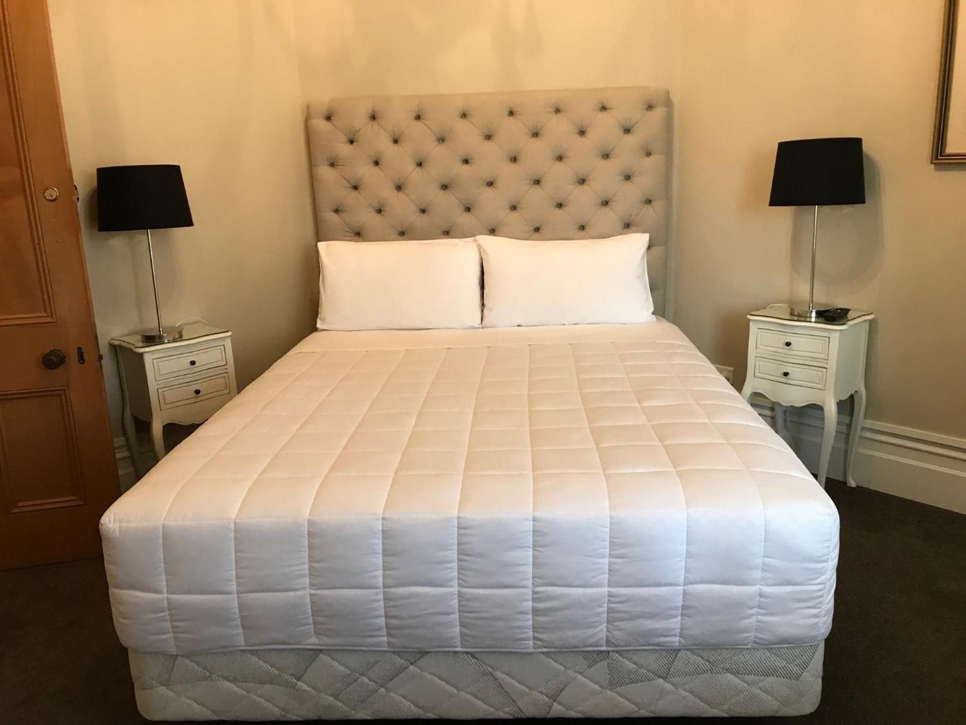 Deluxe Double Room with Shower