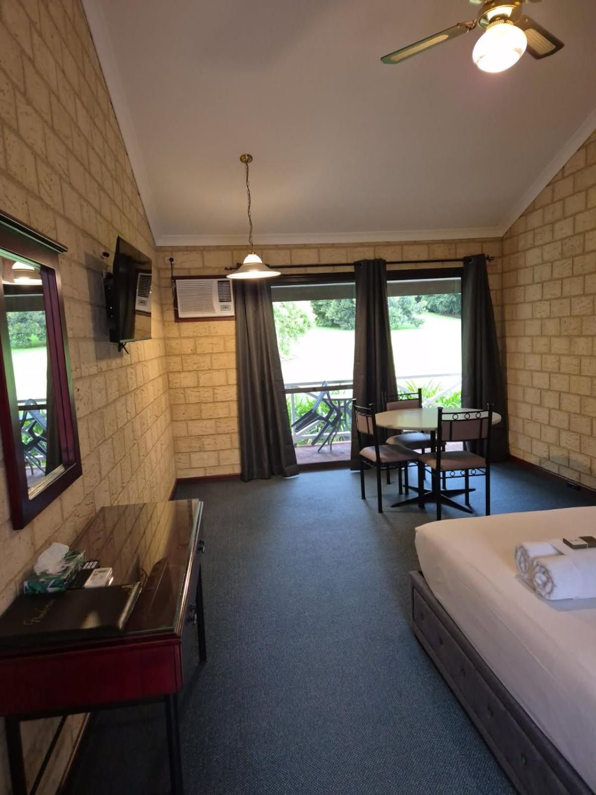 Karri Forest Motel