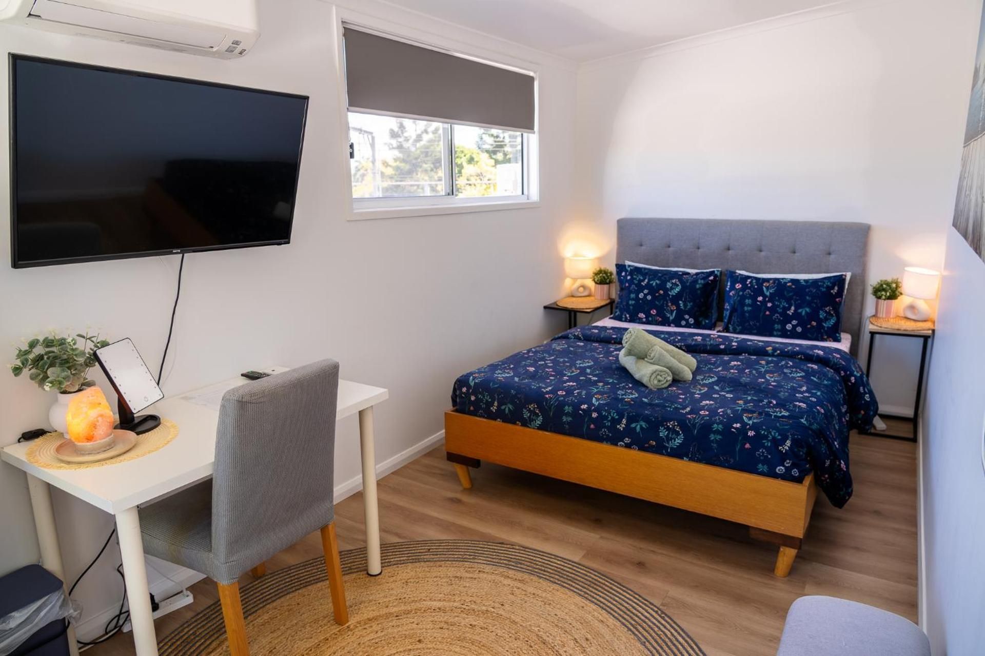 Queen Room with Shared Bathroom