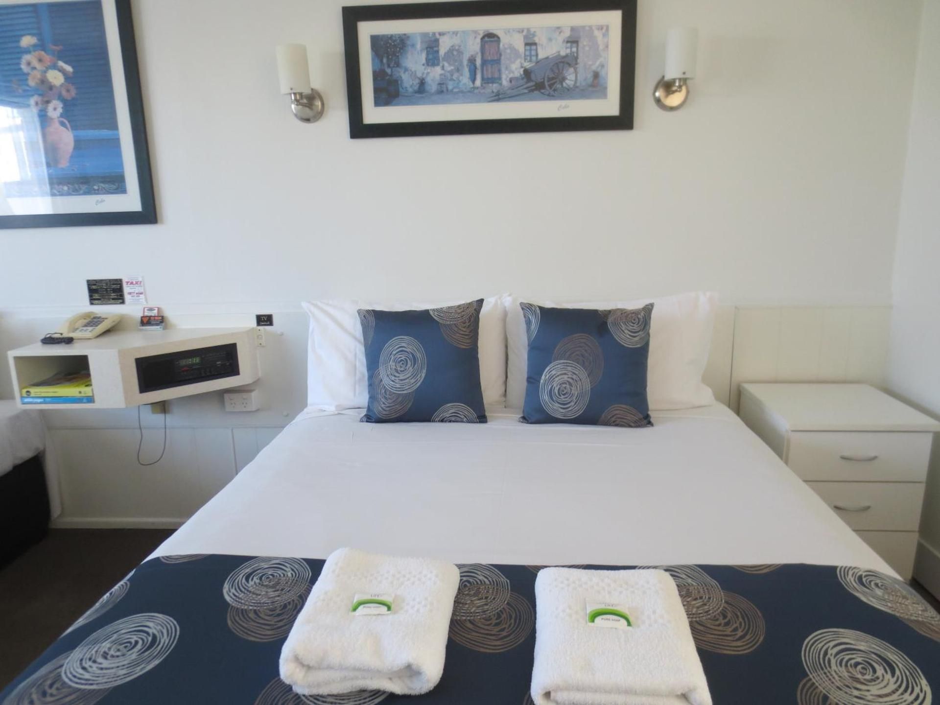 Room 8