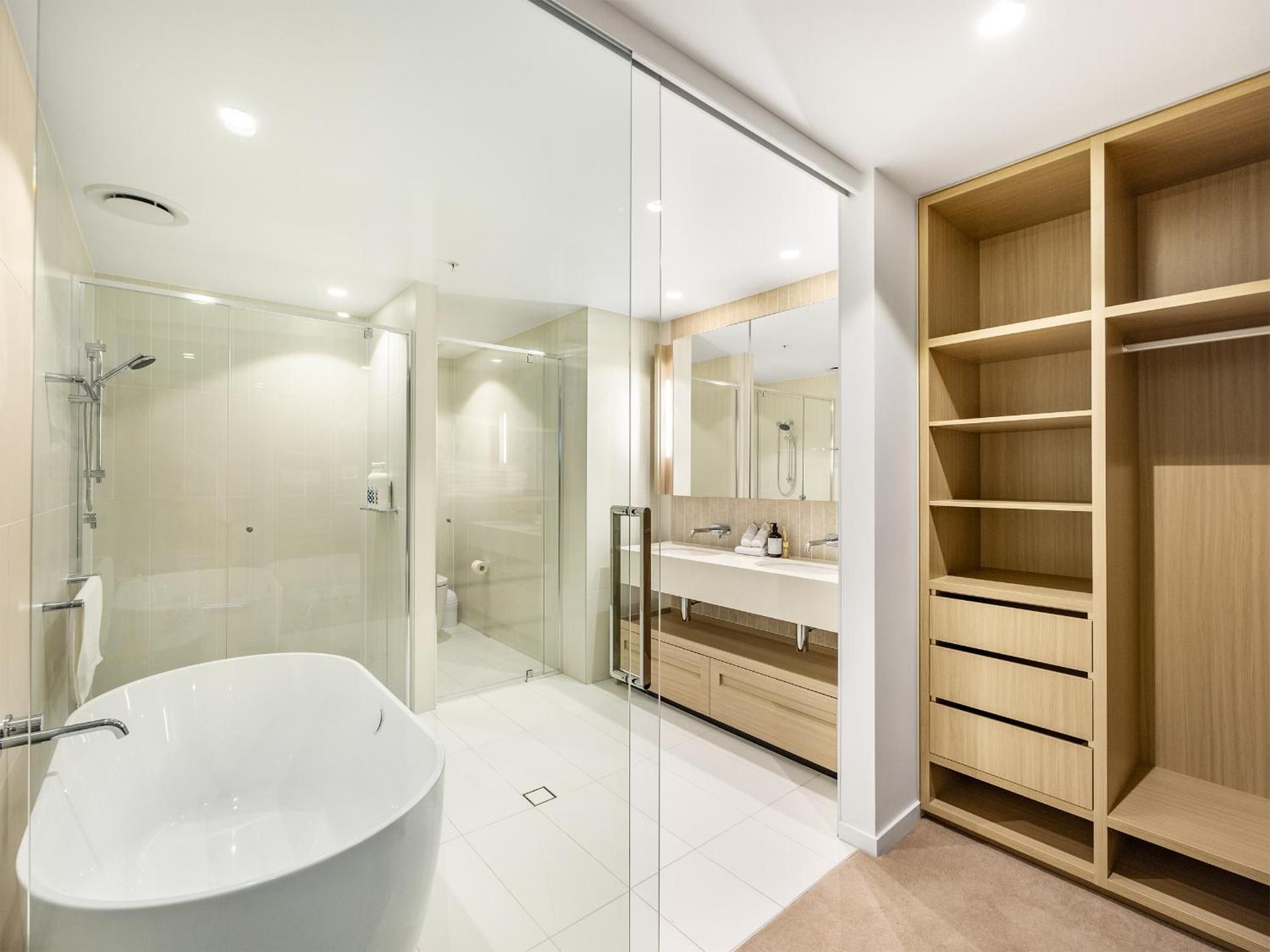 Four-Bedroom Luxury Apartment