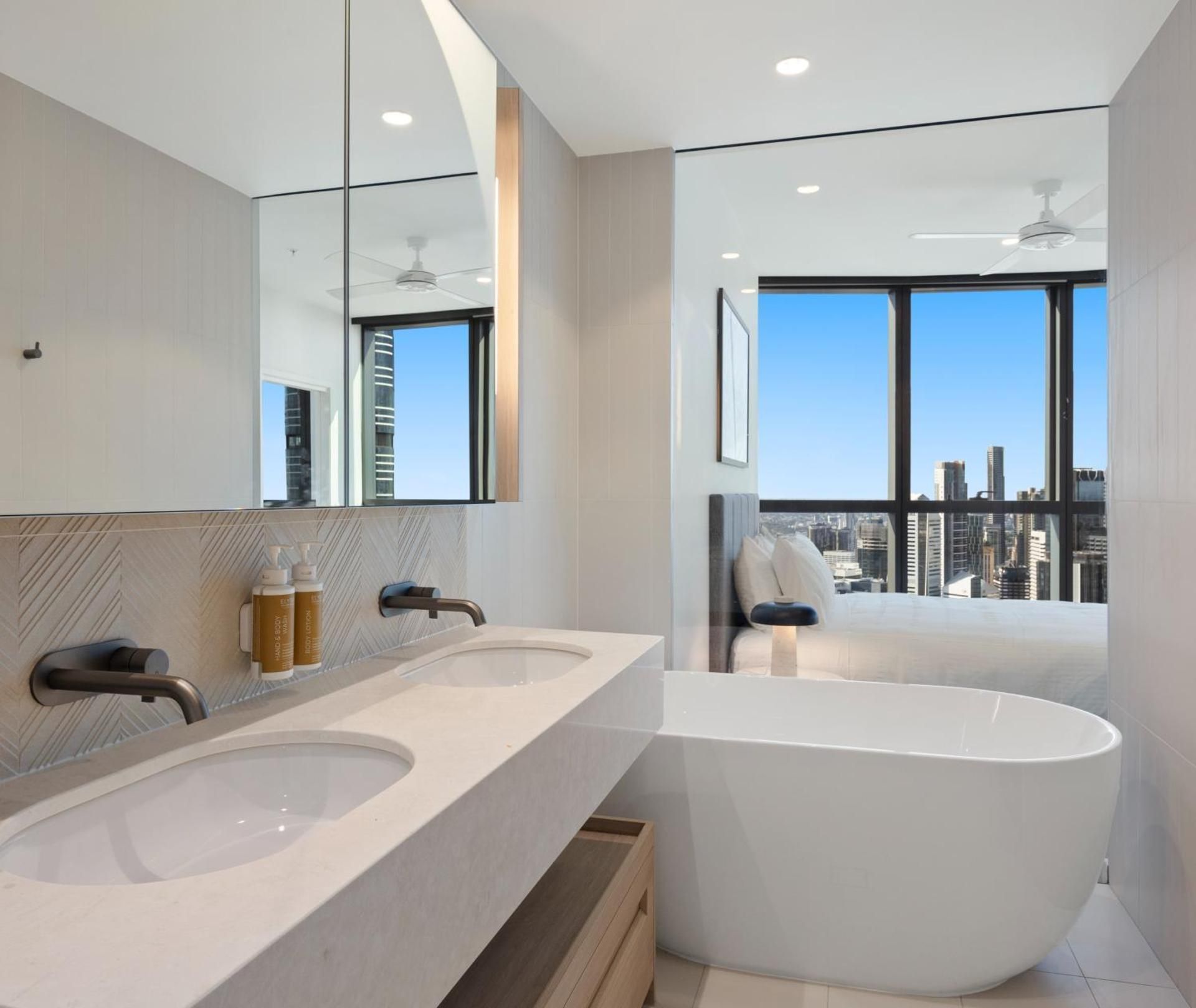 3 Bedroom Premium Skyline View - No Housekeeping