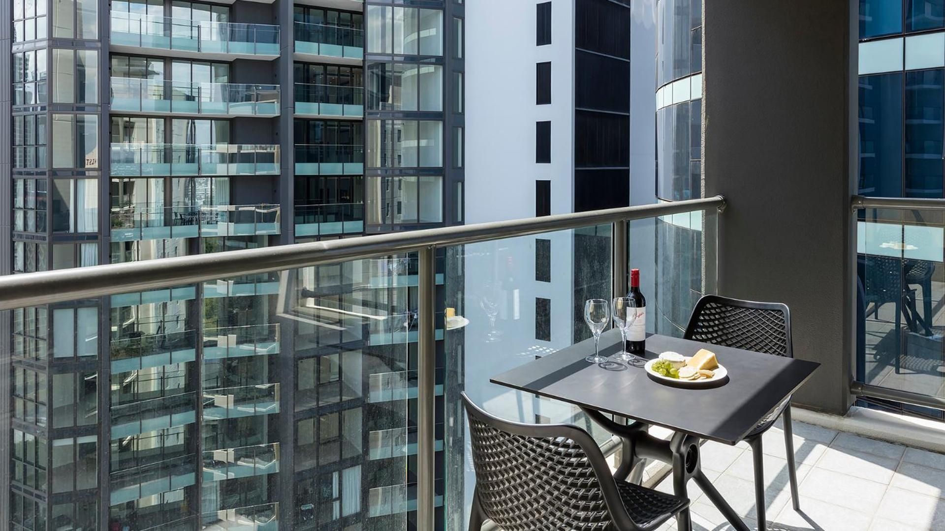 Executive One-Bedroom Apartment - No Housekeeping