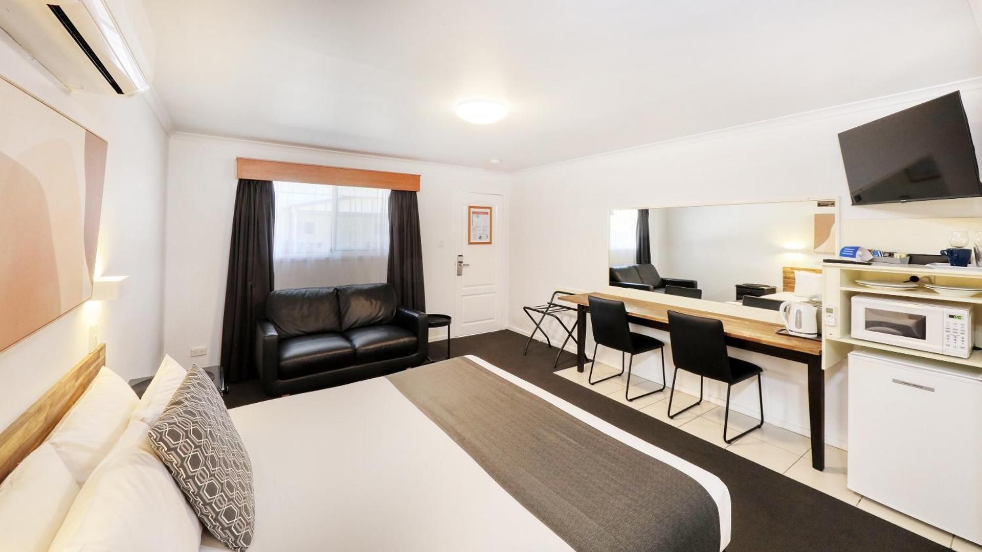 Deluxe King Room with Spa
