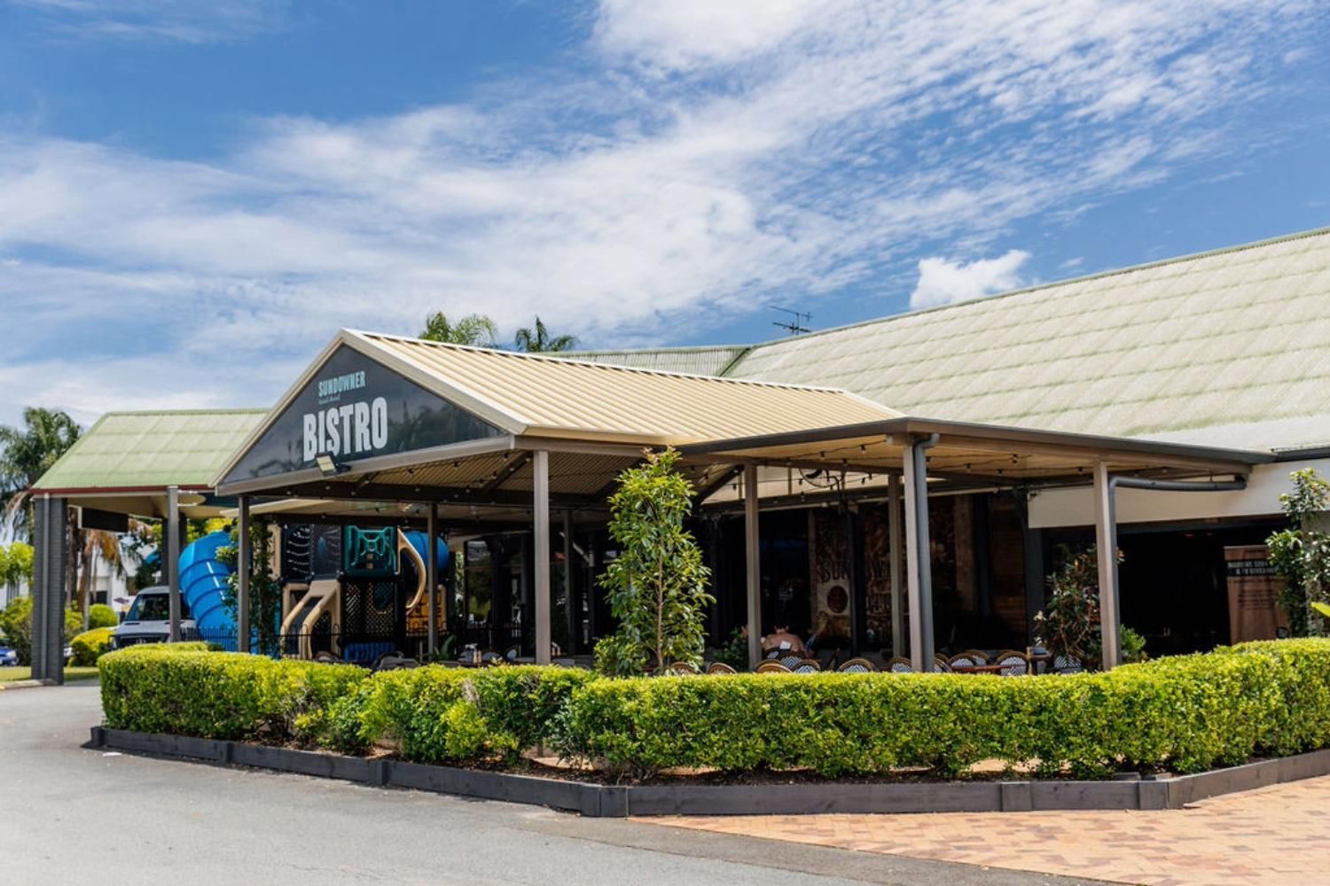 Sundowner Hotel Motel