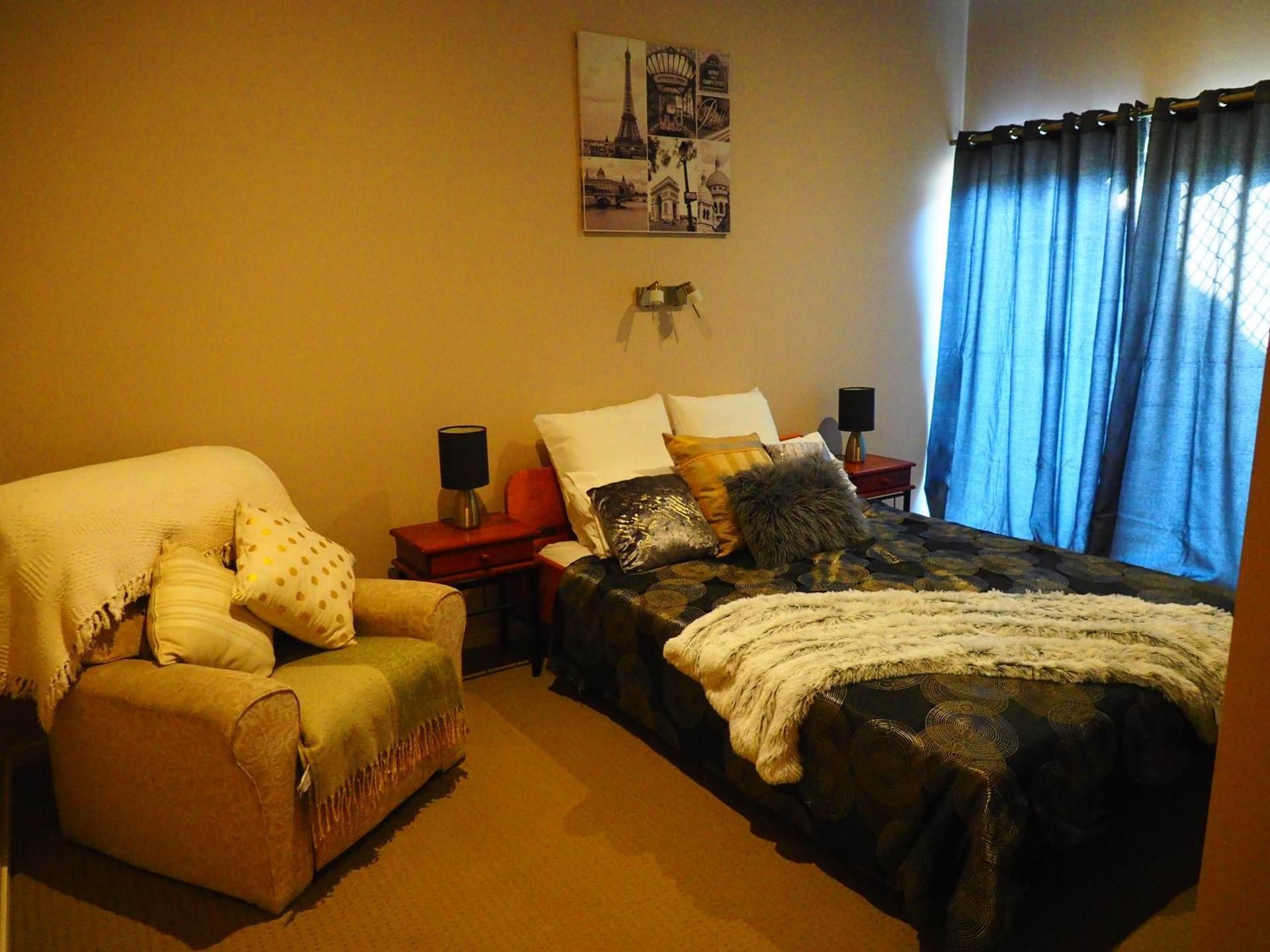 Deluxe Queen Suite