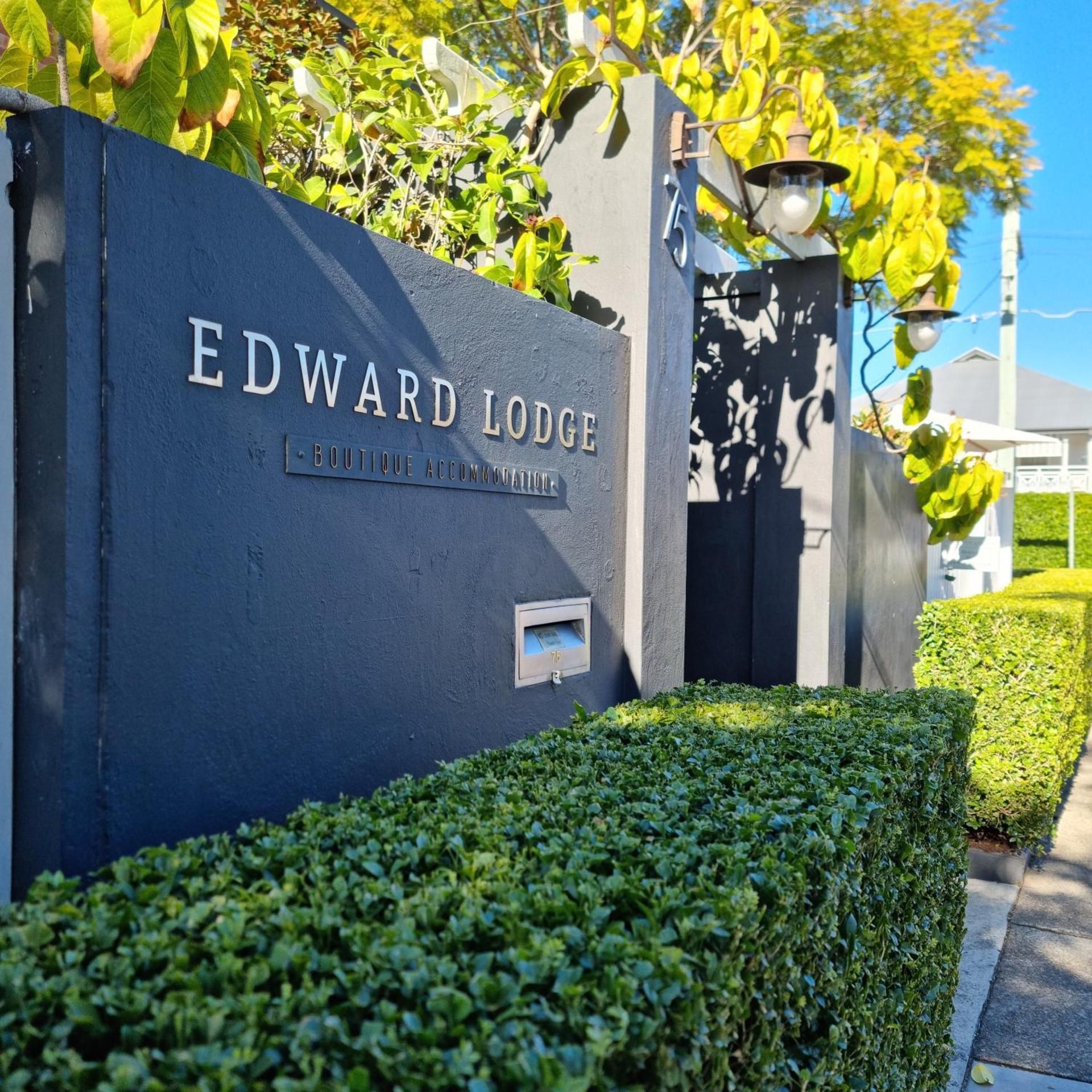 Edward Lodge