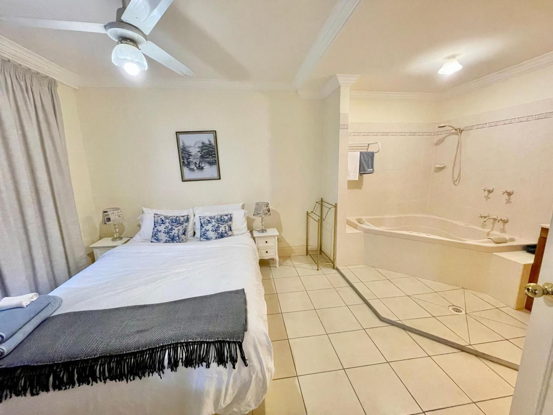 Queen Room with Spa Bath