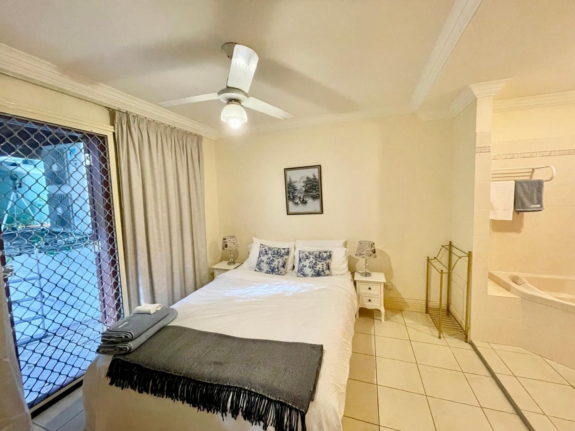 Double Room with Shared Bathroom