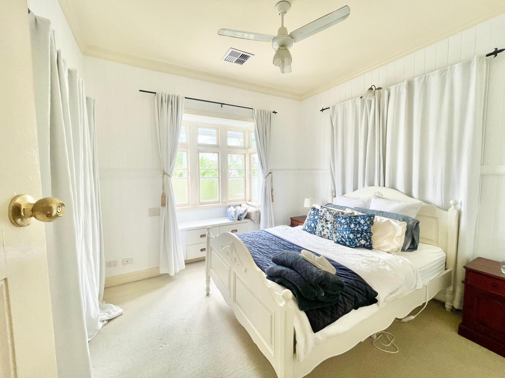 Double Room with Shared Bathroom