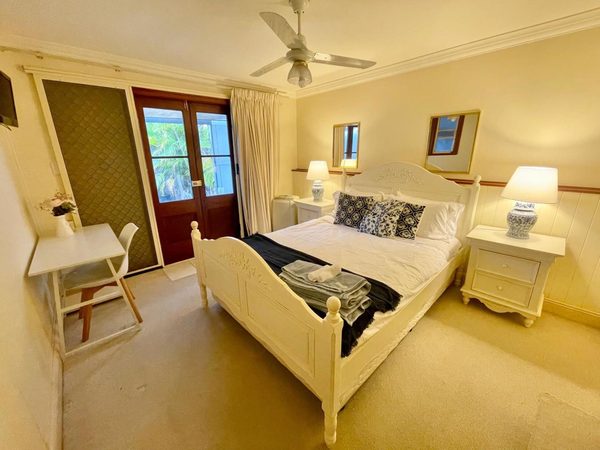 Queen Room with Garden View