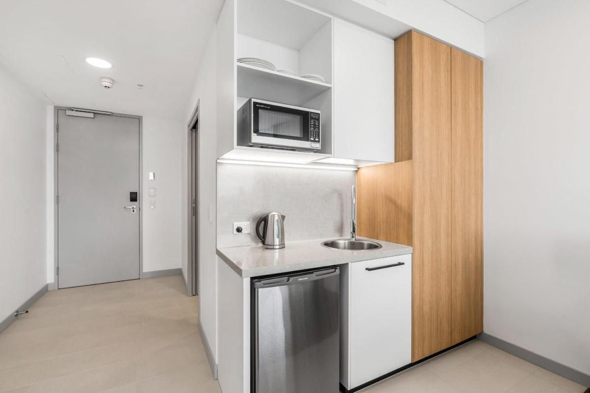 Essence Suites Taringa 2 Bedroom Dual Key Suite King 3