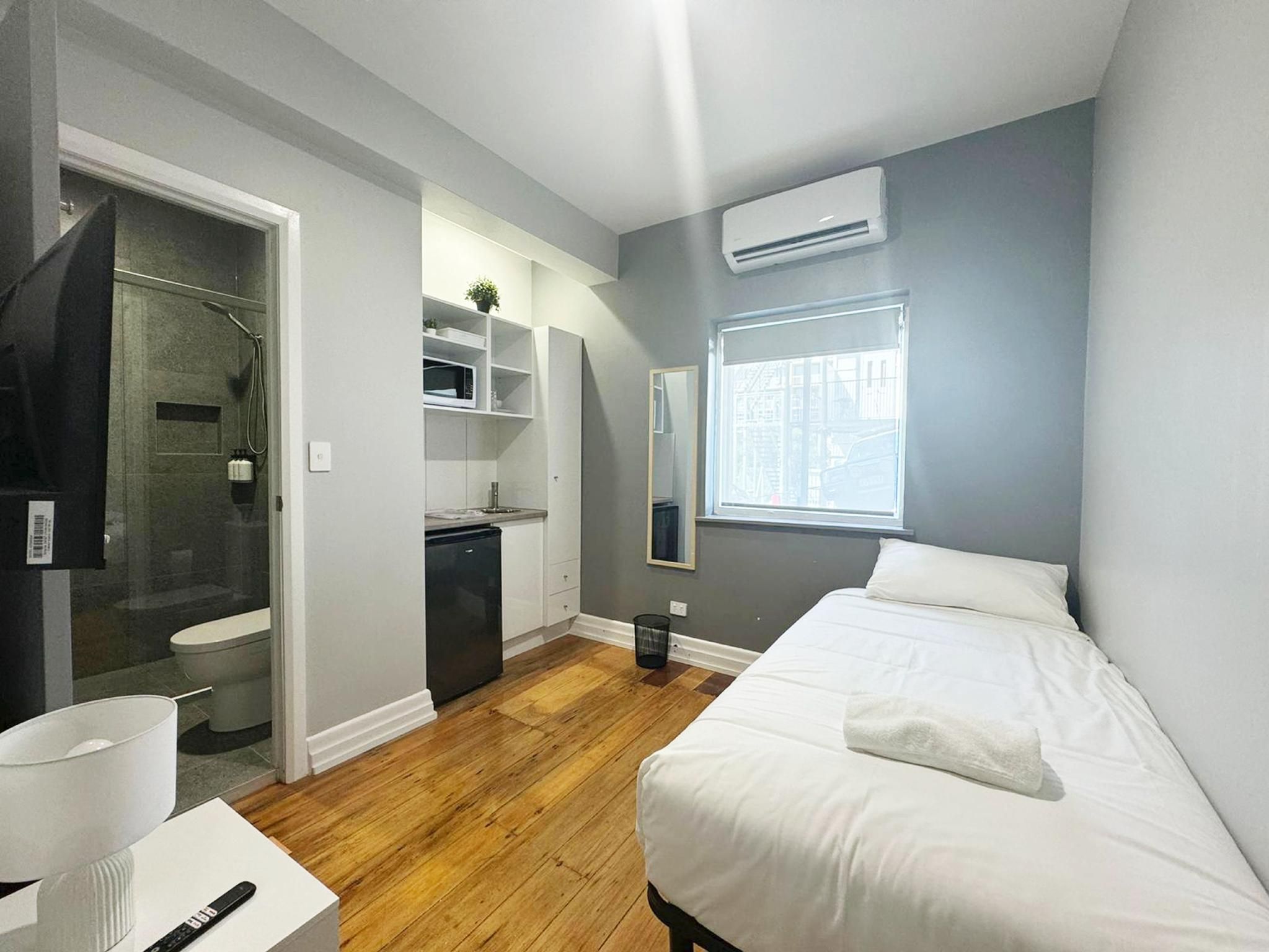 Single Air Conditioning