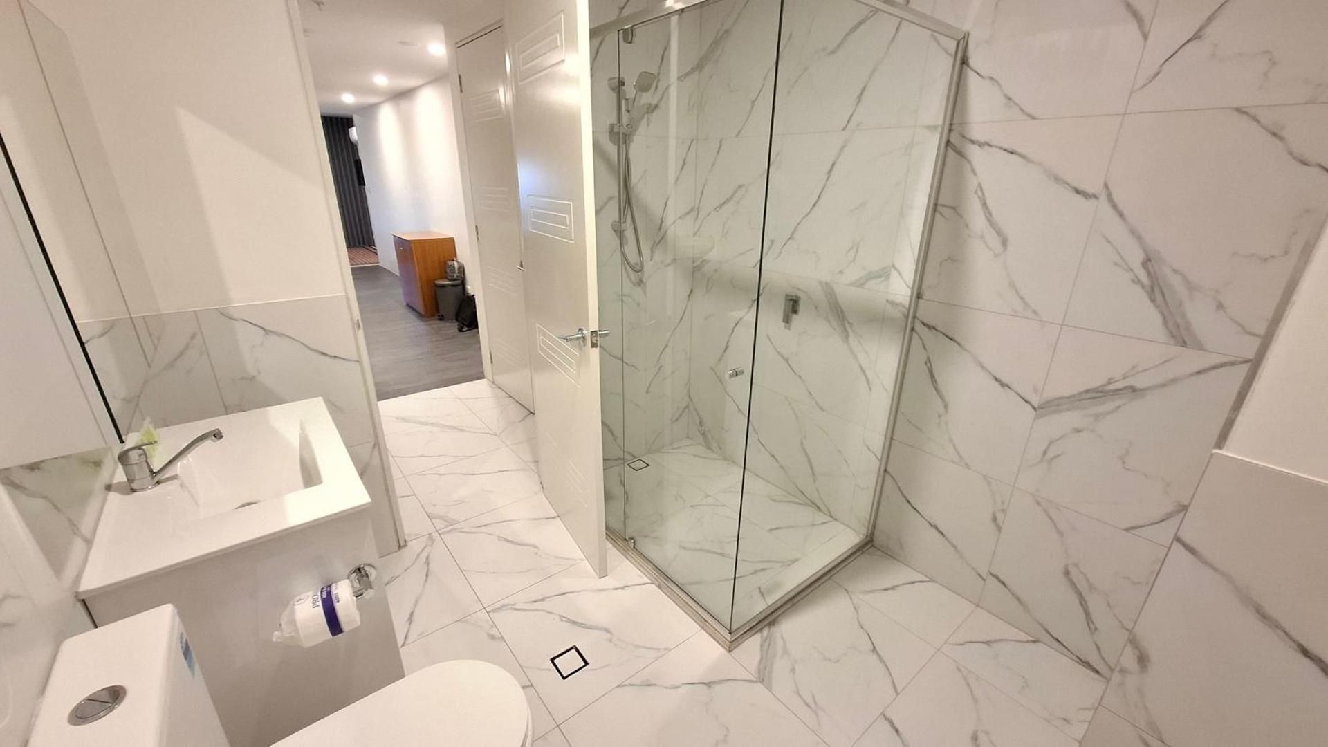 Deluxe One-Bedroom Apartment
