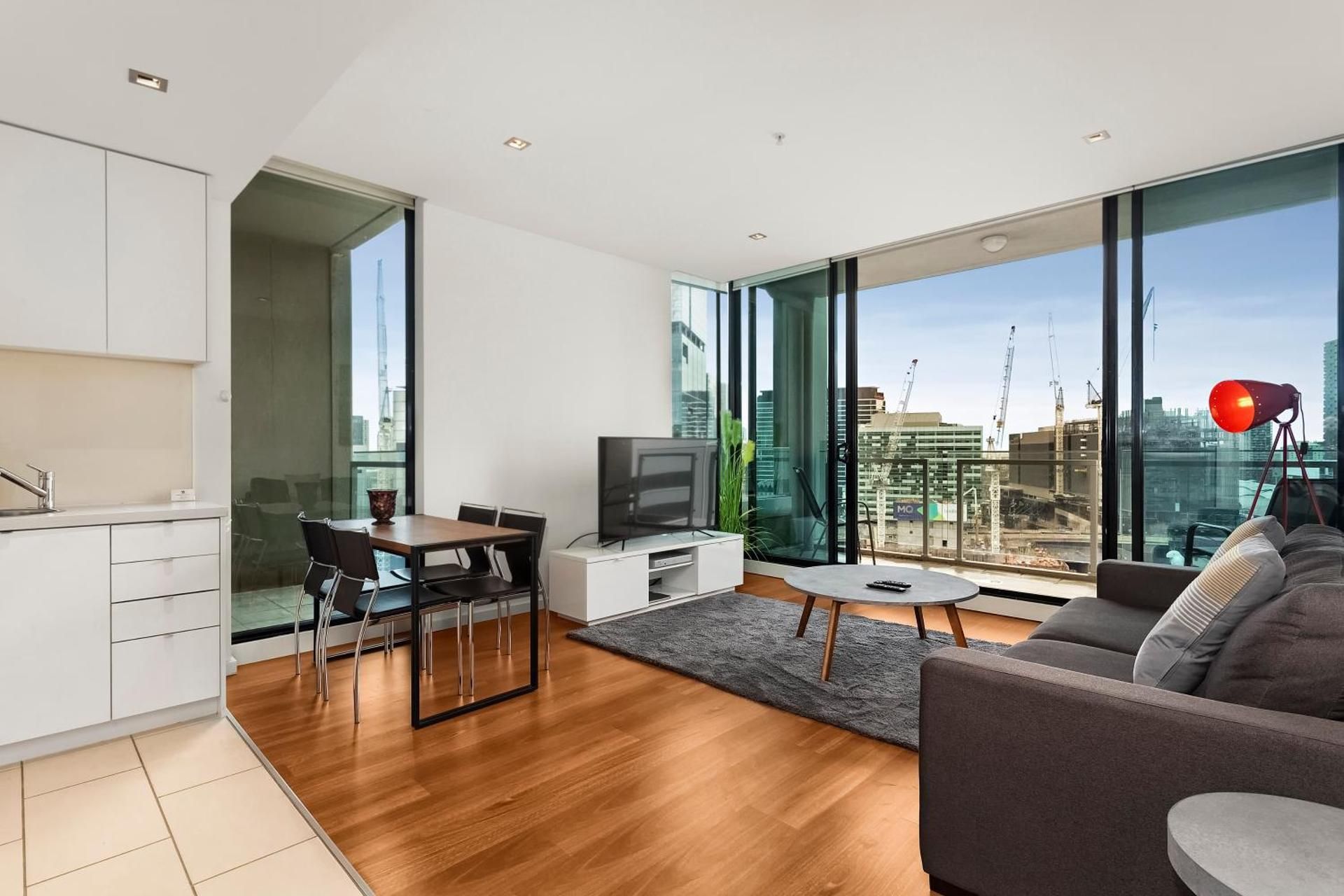 One-Bedroom Apartment with City View